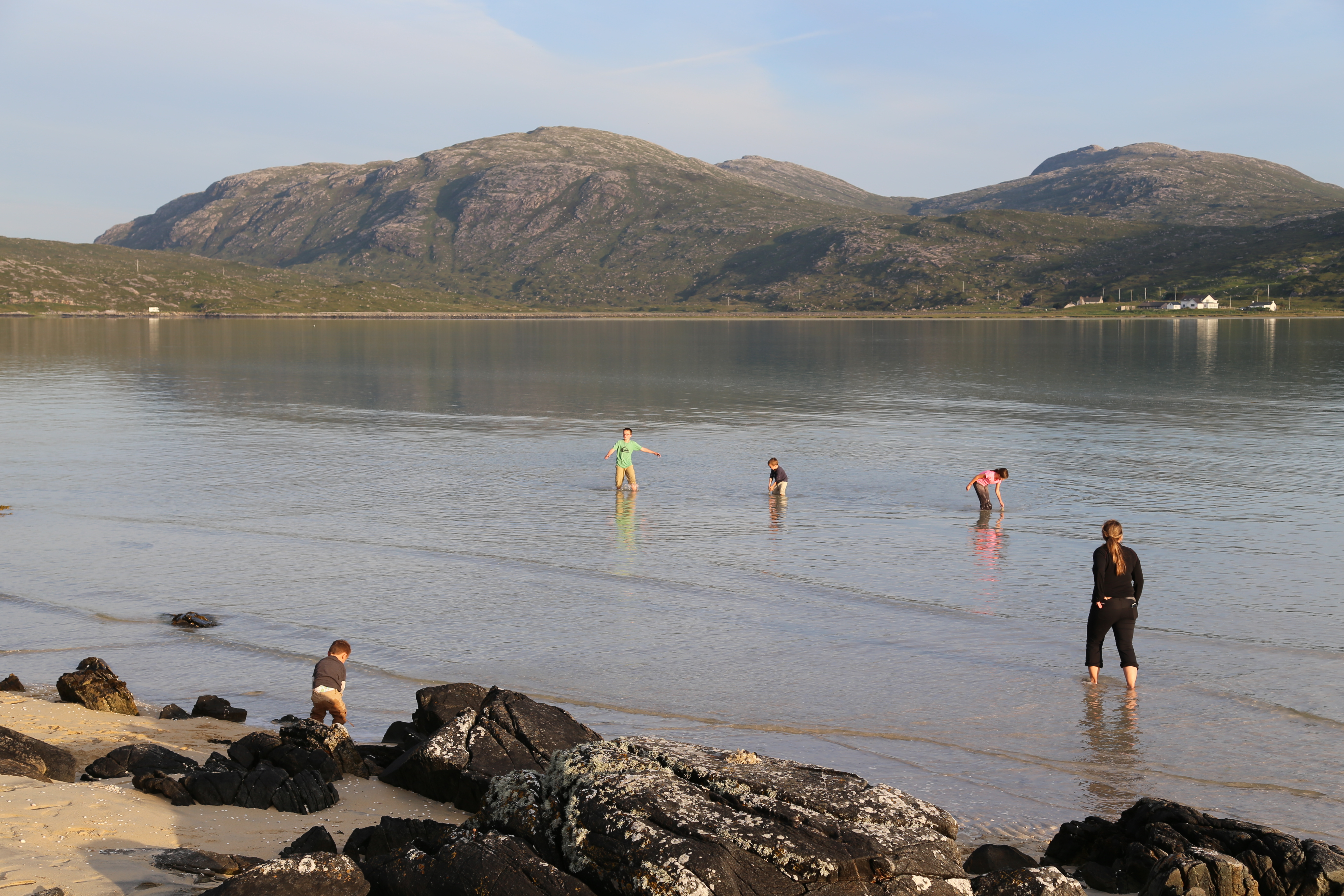 2014 Europe Trip Day 28 - Scotland (Isle of Skye, Portree, Full Scottish Breakfast, Dun Beag Broch, Highland Sheep, Thistle, Red Telephone Box, Neist Point Lighthouse, Dunvegan Castle, Uig-Tarbert Ferry, Outer Hebrides, Isle of Harris, Losgaintir Beach)