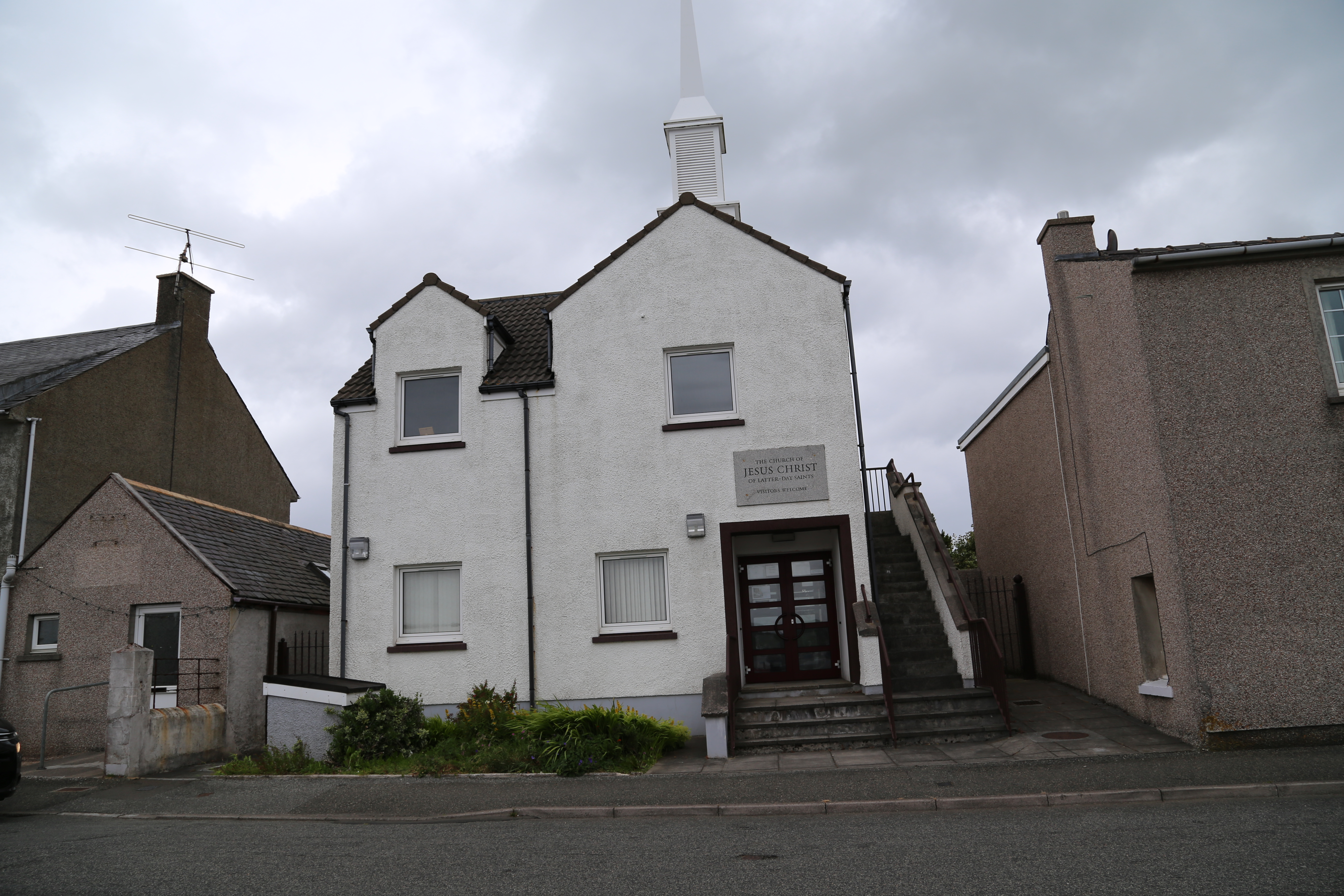 2014 Europe Trip Day 29 - Scotland (Callanish Standing Stones, Dun Carloway Broch, Gearrannan Blackhouse Village, Harris Tweed Weaving Loom, Dailbeag Beach, Arnol Black House, Breanish Tweed, Peat, Steinacleit, Bridge to Nowhere, Traigh Mhor, Rainbow)