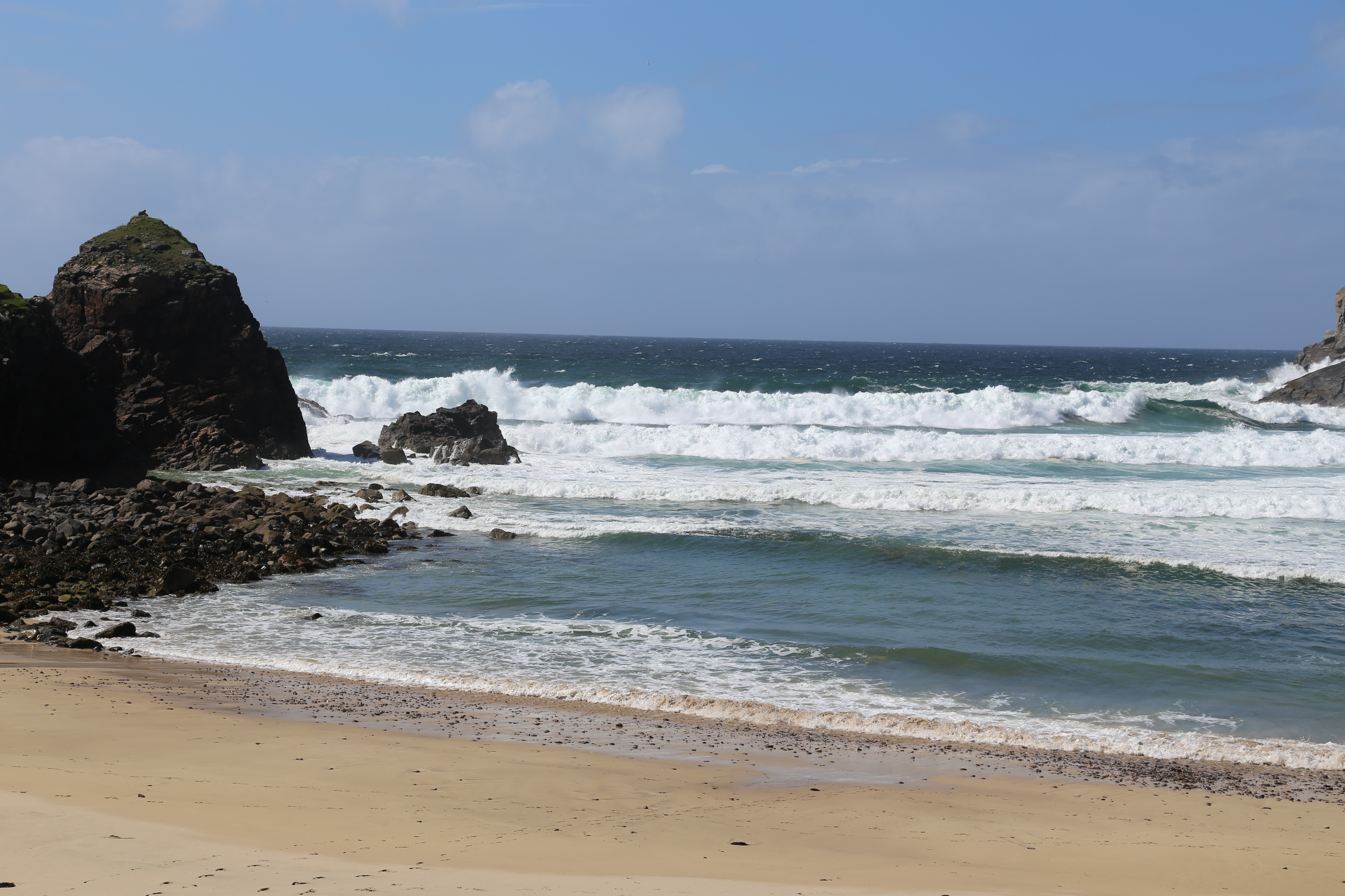 2014 Europe Trip Day 29 - Scotland (Callanish Standing Stones, Dun Carloway Broch, Gearrannan Blackhouse Village, Harris Tweed Weaving Loom, Dailbeag Beach, Arnol Black House, Breanish Tweed, Peat, Steinacleit, Bridge to Nowhere, Traigh Mhor, Rainbow)