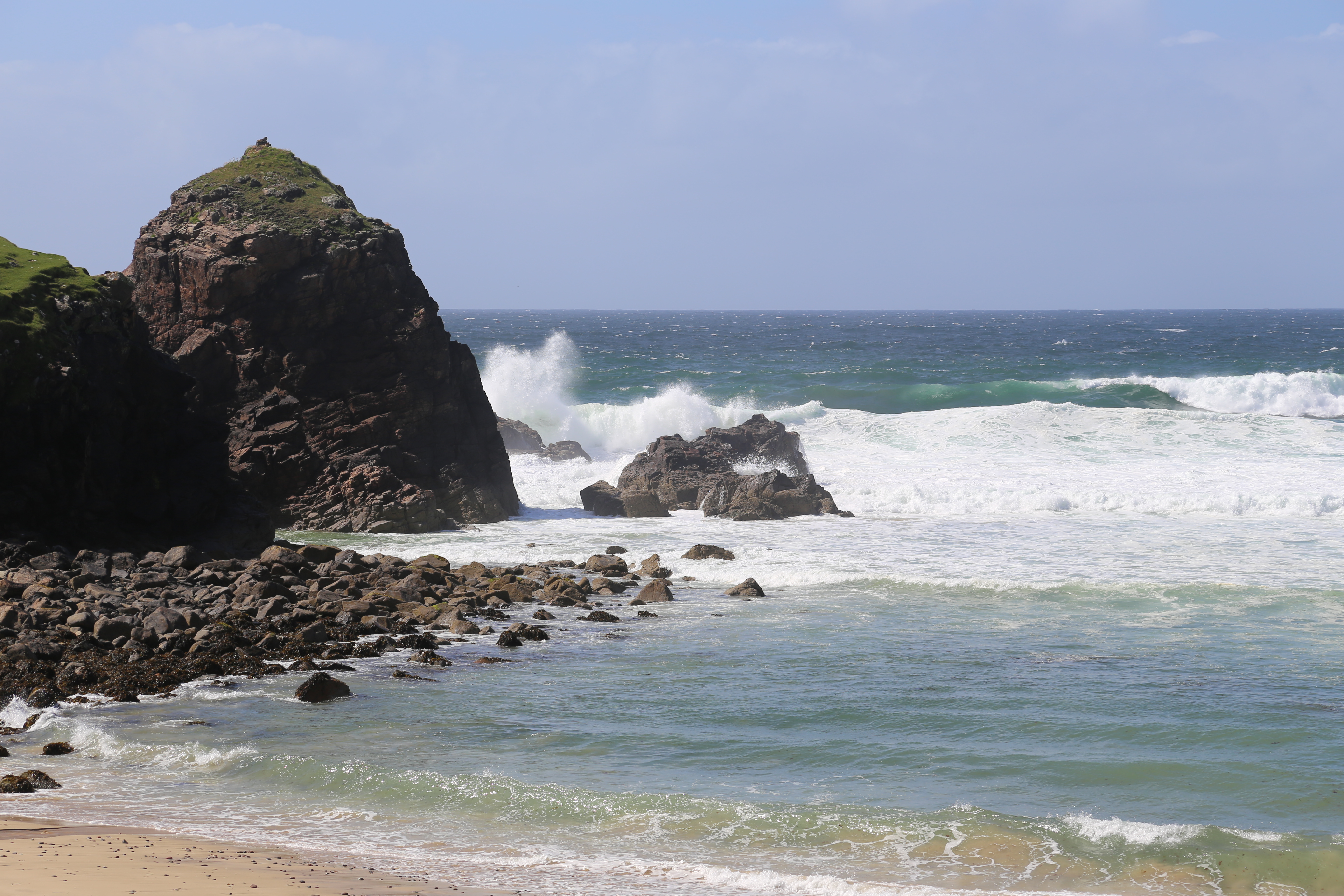 2014 Europe Trip Day 29 - Scotland (Callanish Standing Stones, Dun Carloway Broch, Gearrannan Blackhouse Village, Harris Tweed Weaving Loom, Dailbeag Beach, Arnol Black House, Breanish Tweed, Peat, Steinacleit, Bridge to Nowhere, Traigh Mhor, Rainbow)