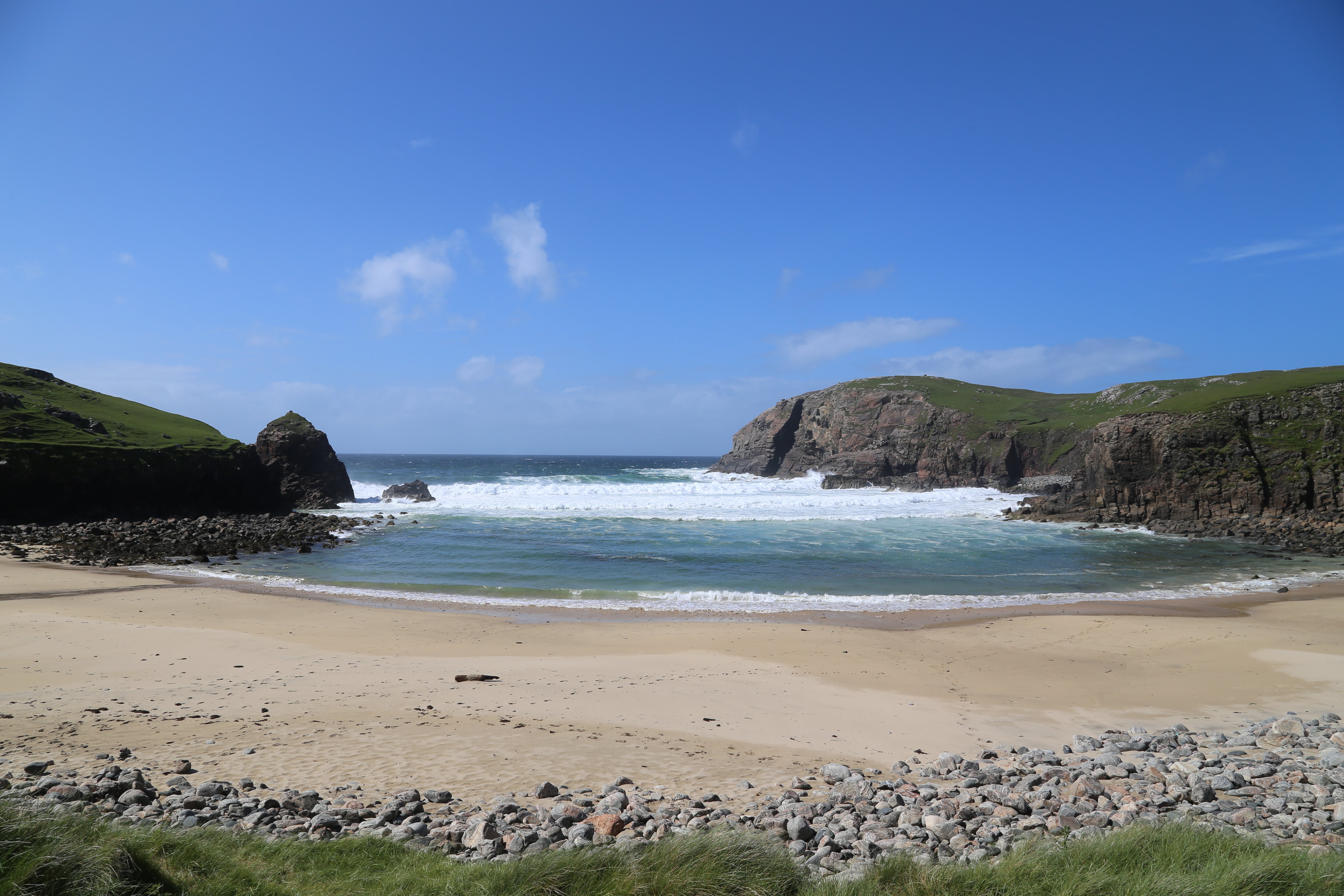 2014 Europe Trip Day 29 - Scotland (Callanish Standing Stones, Dun Carloway Broch, Gearrannan Blackhouse Village, Harris Tweed Weaving Loom, Dailbeag Beach, Arnol Black House, Breanish Tweed, Peat, Steinacleit, Bridge to Nowhere, Traigh Mhor, Rainbow)