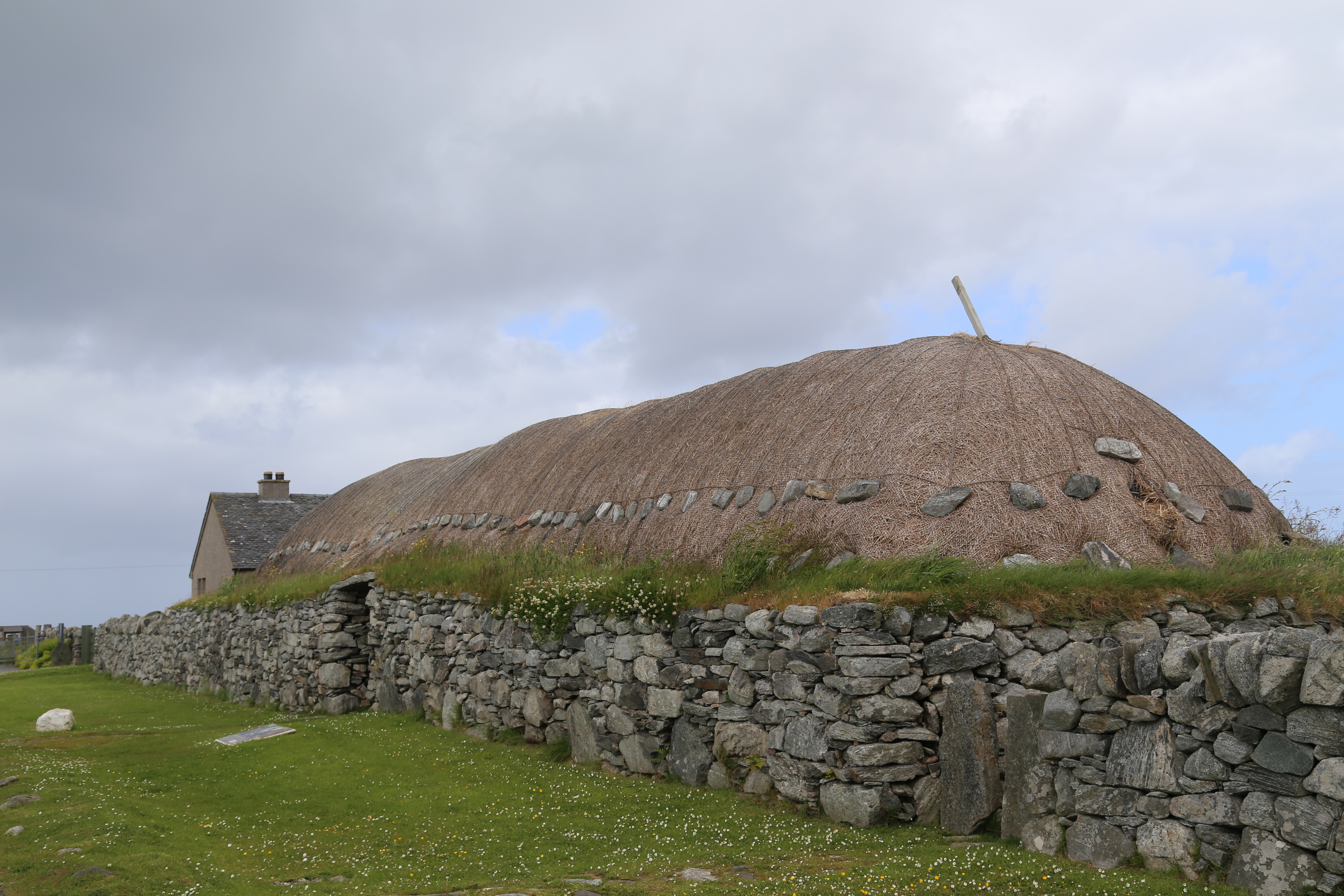 2014 Europe Trip Day 29 - Scotland (Callanish Standing Stones, Dun Carloway Broch, Gearrannan Blackhouse Village, Harris Tweed Weaving Loom, Dailbeag Beach, Arnol Black House, Breanish Tweed, Peat, Steinacleit, Bridge to Nowhere, Traigh Mhor, Rainbow)