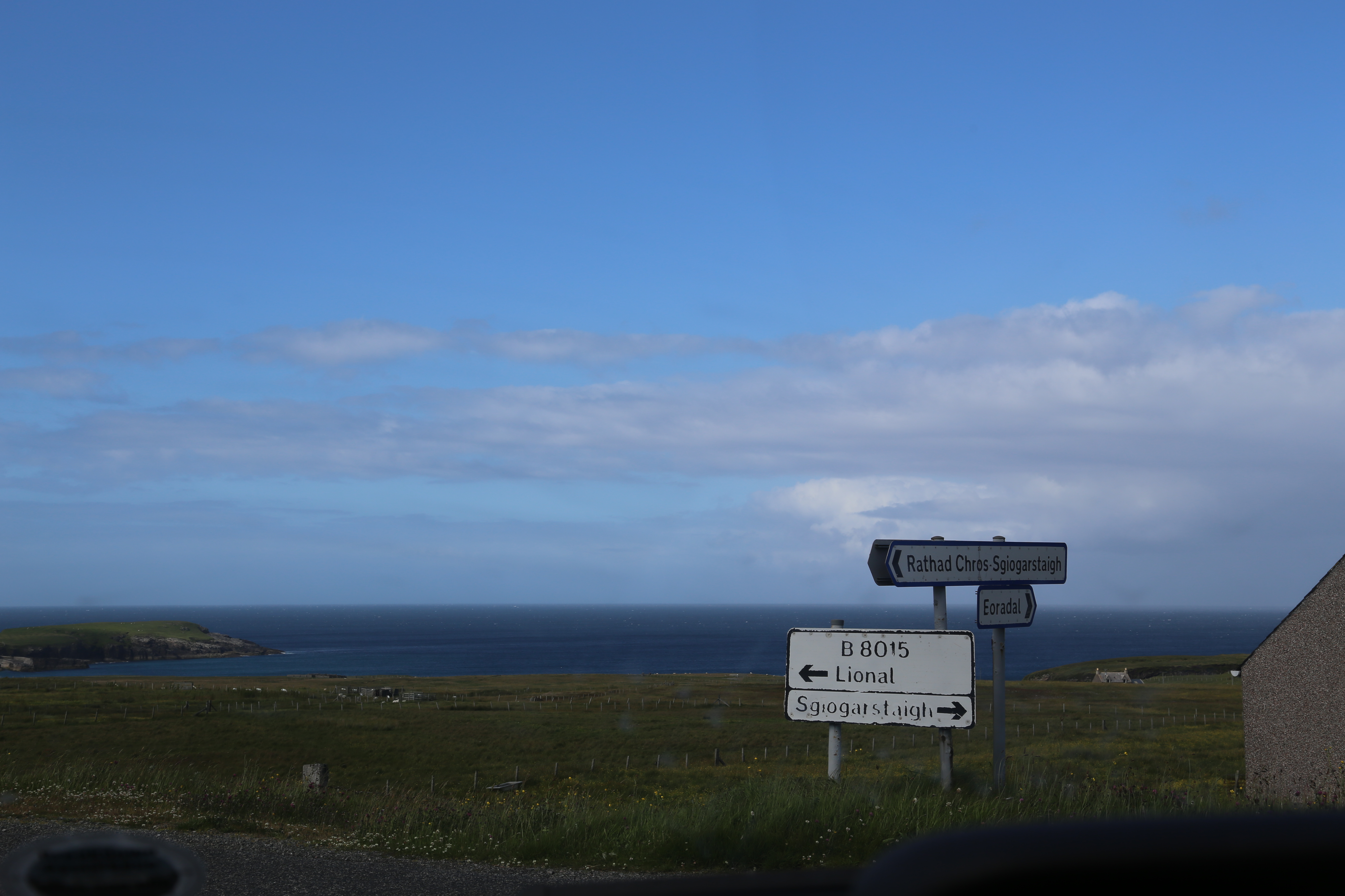 2014 Europe Trip Day 29 - Scotland (Callanish Standing Stones, Dun Carloway Broch, Gearrannan Blackhouse Village, Harris Tweed Weaving Loom, Dailbeag Beach, Arnol Black House, Breanish Tweed, Peat, Steinacleit, Bridge to Nowhere, Traigh Mhor, Rainbow)