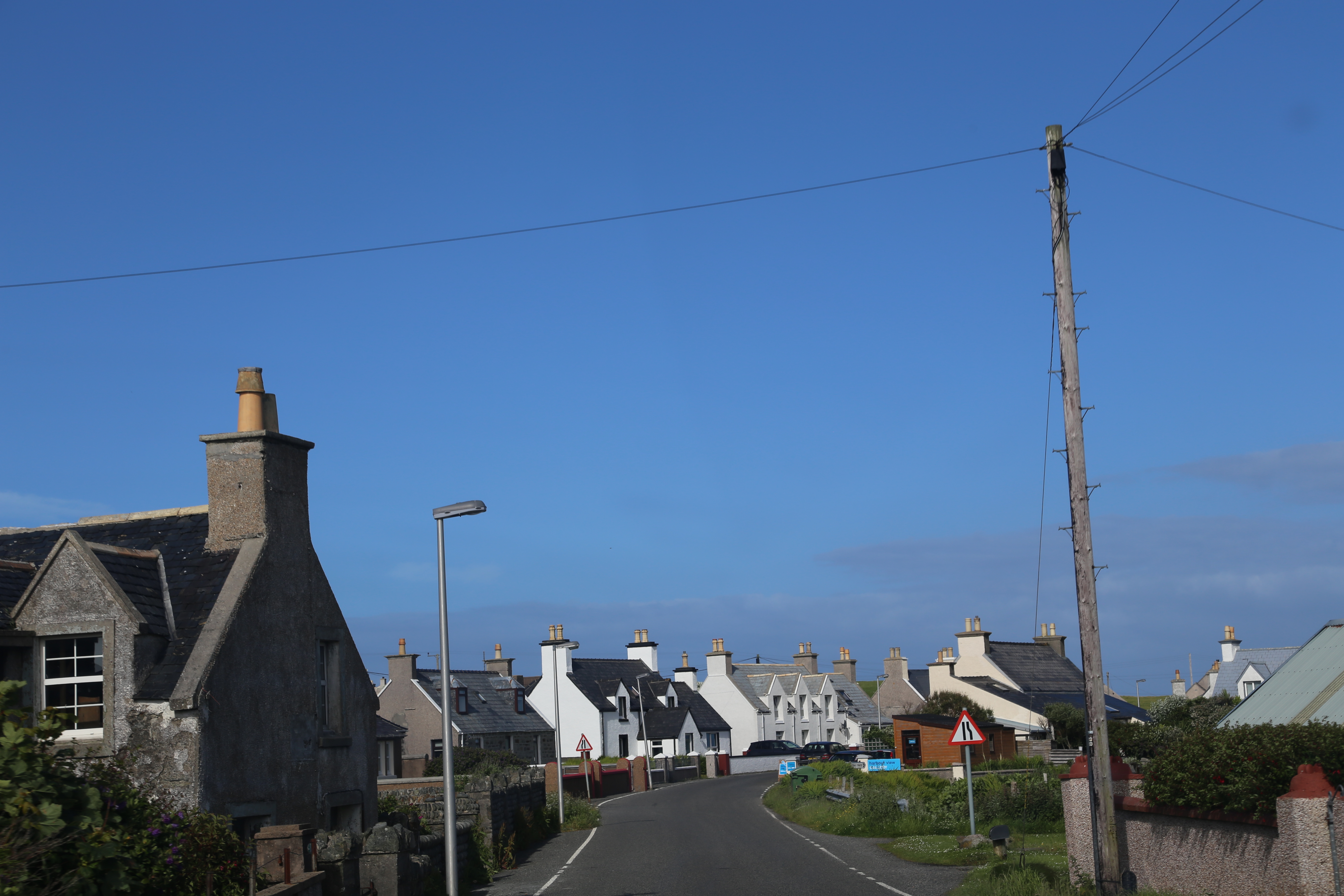 2014 Europe Trip Day 29 - Scotland (Callanish Standing Stones, Dun Carloway Broch, Gearrannan Blackhouse Village, Harris Tweed Weaving Loom, Dailbeag Beach, Arnol Black House, Breanish Tweed, Peat, Steinacleit, Bridge to Nowhere, Traigh Mhor, Rainbow)