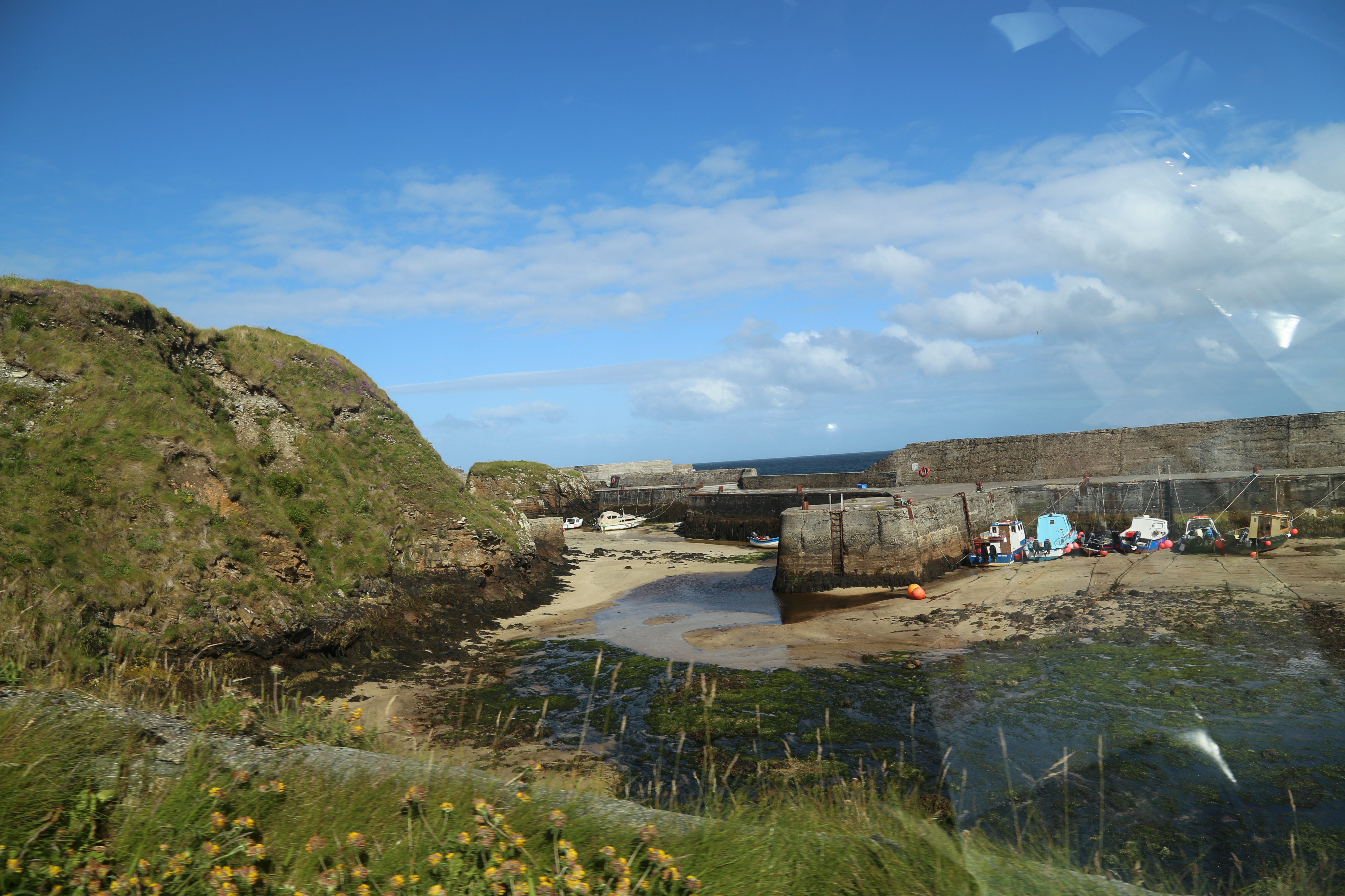 2014 Europe Trip Day 29 - Scotland (Callanish Standing Stones, Dun Carloway Broch, Gearrannan Blackhouse Village, Harris Tweed Weaving Loom, Dailbeag Beach, Arnol Black House, Breanish Tweed, Peat, Steinacleit, Bridge to Nowhere, Traigh Mhor, Rainbow)