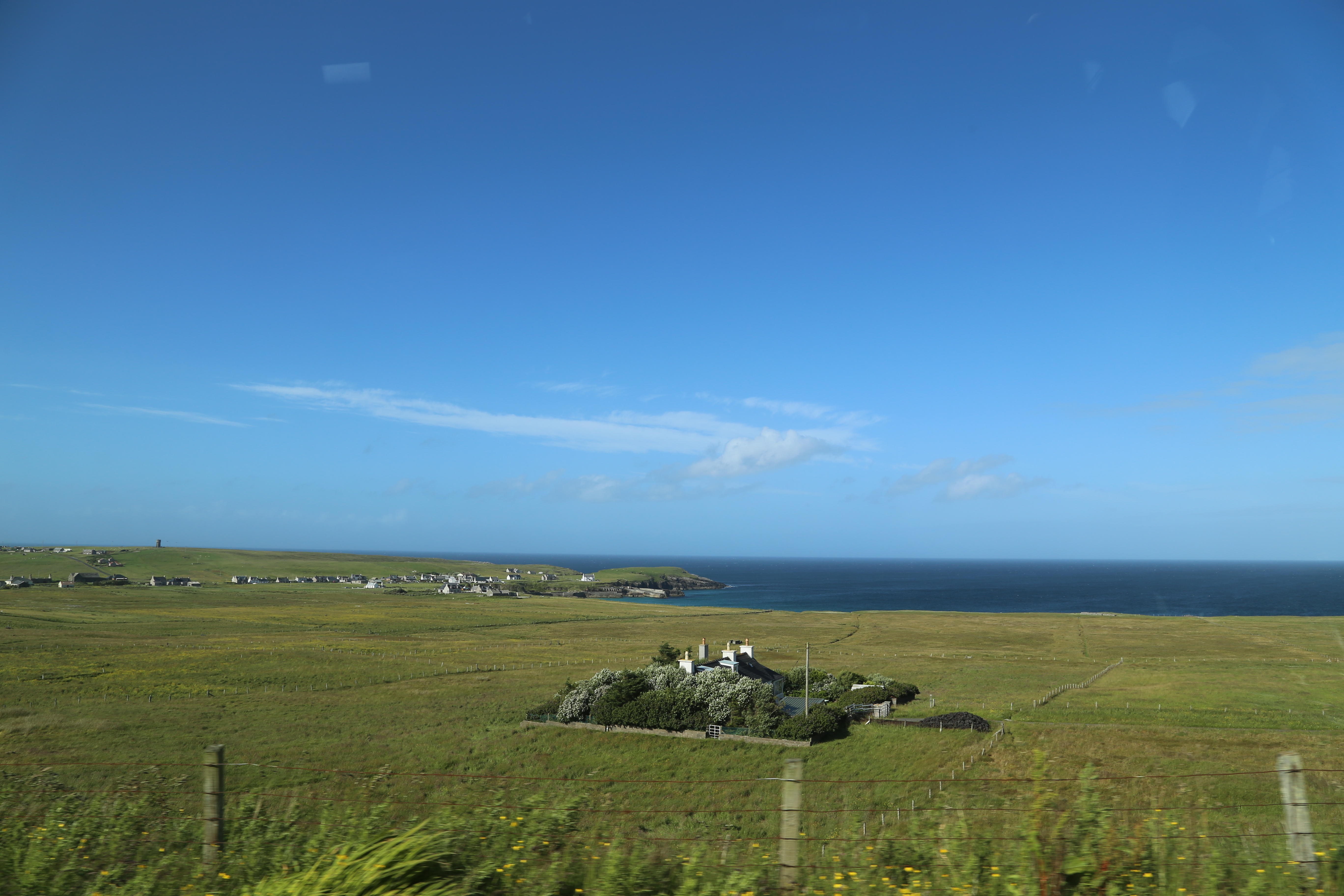 2014 Europe Trip Day 29 - Scotland (Callanish Standing Stones, Dun Carloway Broch, Gearrannan Blackhouse Village, Harris Tweed Weaving Loom, Dailbeag Beach, Arnol Black House, Breanish Tweed, Peat, Steinacleit, Bridge to Nowhere, Traigh Mhor, Rainbow)