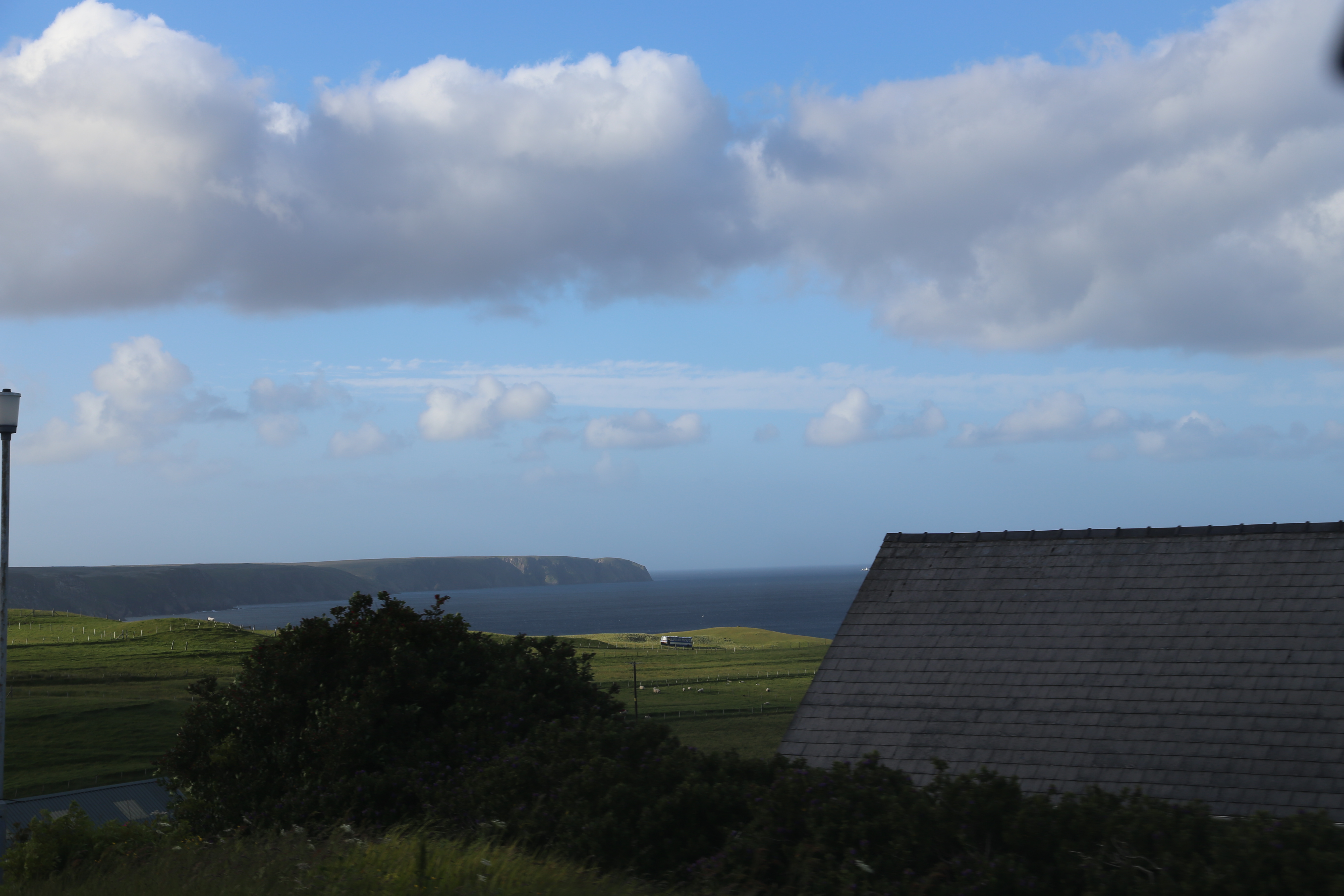 2014 Europe Trip Day 29 - Scotland (Callanish Standing Stones, Dun Carloway Broch, Gearrannan Blackhouse Village, Harris Tweed Weaving Loom, Dailbeag Beach, Arnol Black House, Breanish Tweed, Peat, Steinacleit, Bridge to Nowhere, Traigh Mhor, Rainbow)