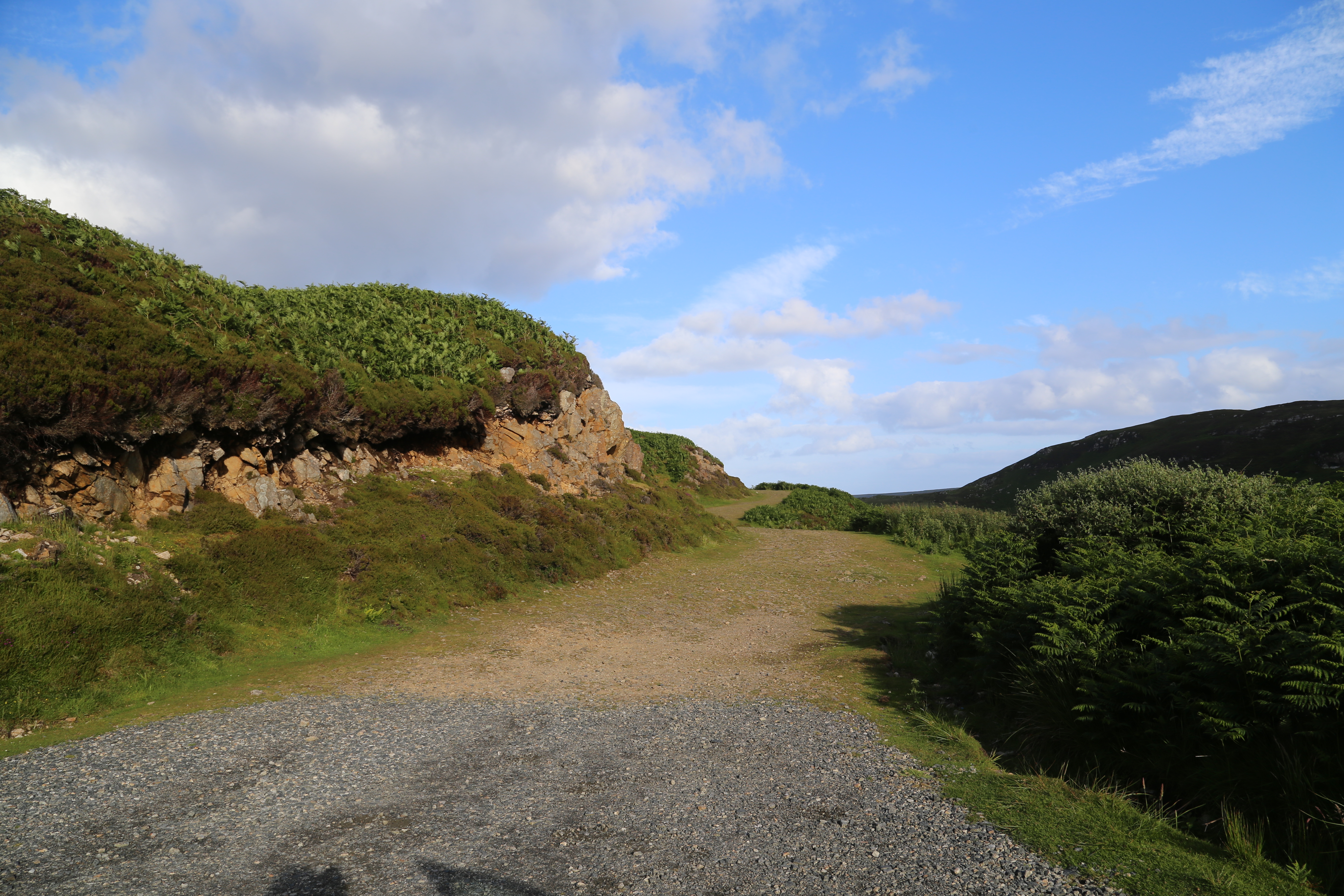 2014 Europe Trip Day 29 - Scotland (Callanish Standing Stones, Dun Carloway Broch, Gearrannan Blackhouse Village, Harris Tweed Weaving Loom, Dailbeag Beach, Arnol Black House, Breanish Tweed, Peat, Steinacleit, Bridge to Nowhere, Traigh Mhor, Rainbow)