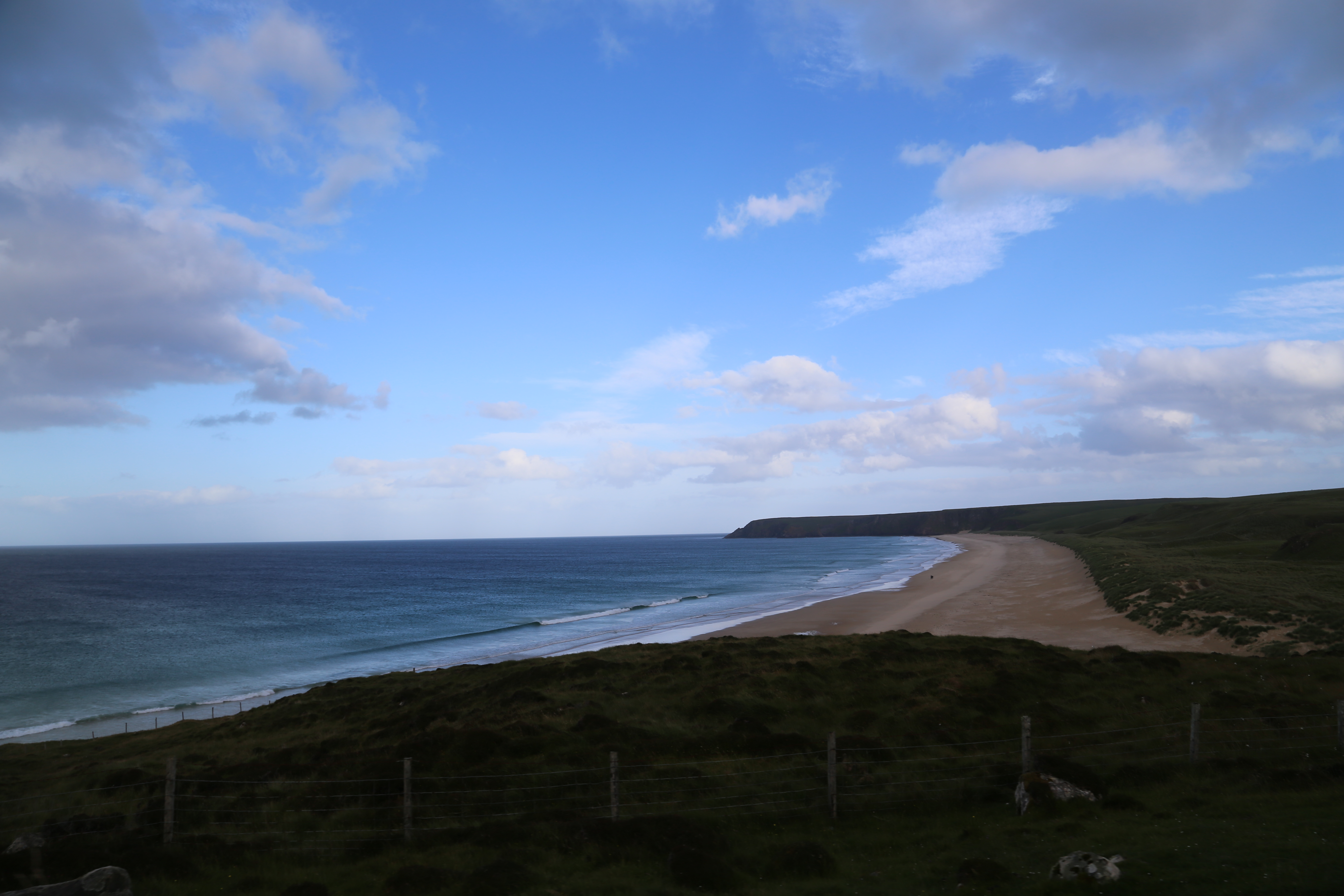 2014 Europe Trip Day 29 - Scotland (Callanish Standing Stones, Dun Carloway Broch, Gearrannan Blackhouse Village, Harris Tweed Weaving Loom, Dailbeag Beach, Arnol Black House, Breanish Tweed, Peat, Steinacleit, Bridge to Nowhere, Traigh Mhor, Rainbow)