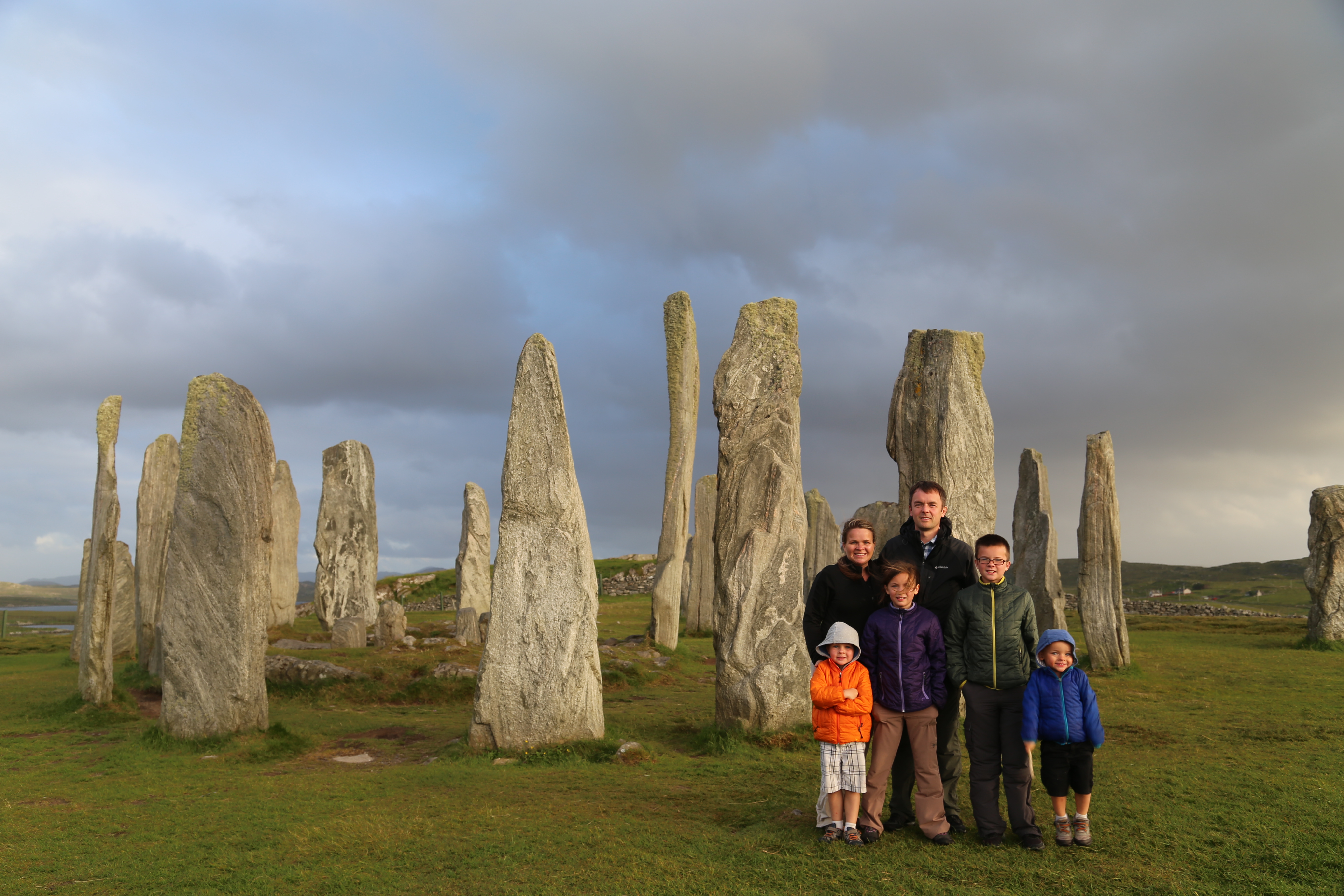 2014 Europe Trip Day 29 - Scotland (Callanish Standing Stones, Dun Carloway Broch, Gearrannan Blackhouse Village, Harris Tweed Weaving Loom, Dailbeag Beach, Arnol Black House, Breanish Tweed, Peat, Steinacleit, Bridge to Nowhere, Traigh Mhor, Rainbow)