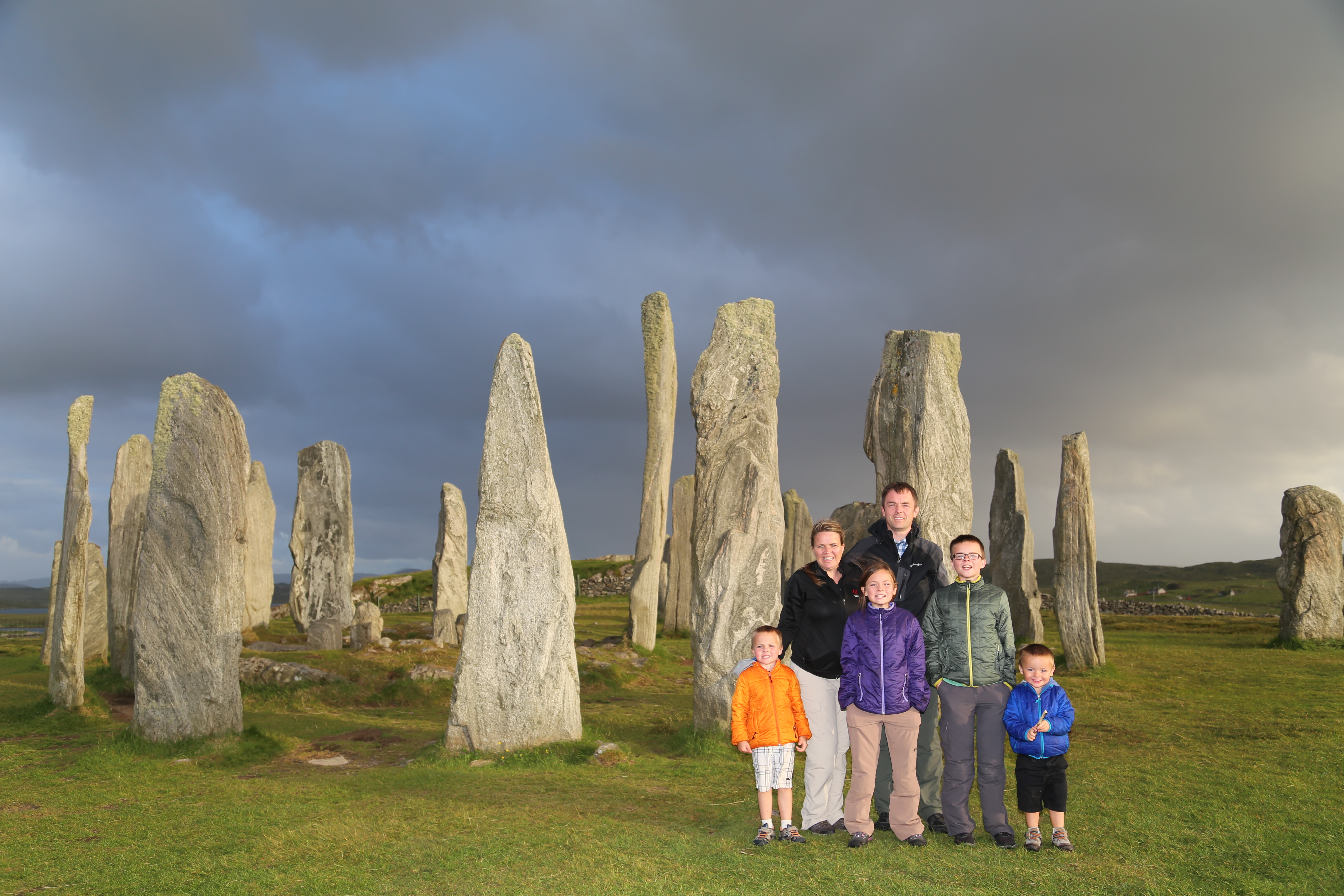 2014 Europe Trip Day 29 - Scotland (Callanish Standing Stones, Dun Carloway Broch, Gearrannan Blackhouse Village, Harris Tweed Weaving Loom, Dailbeag Beach, Arnol Black House, Breanish Tweed, Peat, Steinacleit, Bridge to Nowhere, Traigh Mhor, Rainbow)