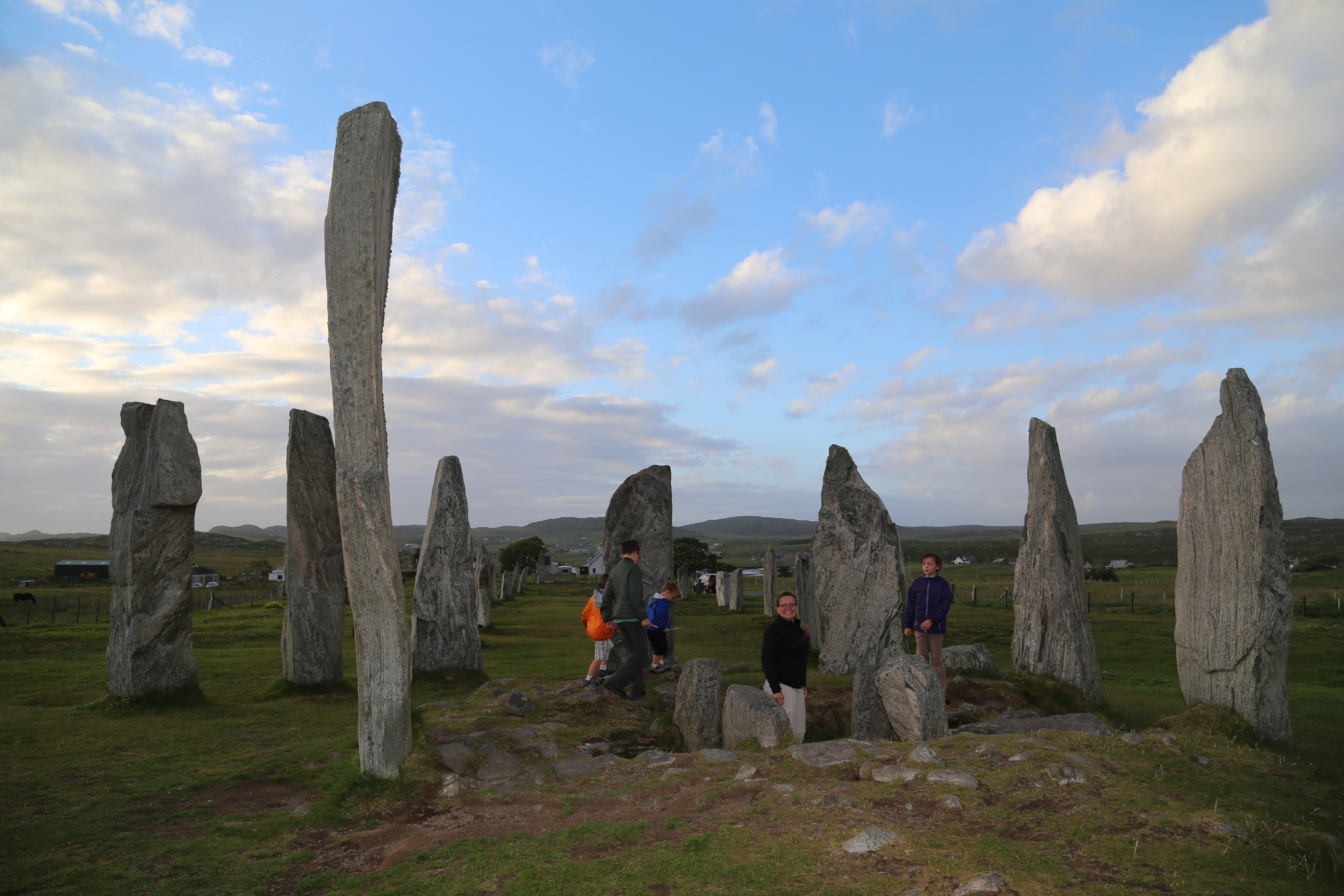 2014 Europe Trip Day 29 - Scotland (Callanish Standing Stones, Dun Carloway Broch, Gearrannan Blackhouse Village, Harris Tweed Weaving Loom, Dailbeag Beach, Arnol Black House, Breanish Tweed, Peat, Steinacleit, Bridge to Nowhere, Traigh Mhor, Rainbow)