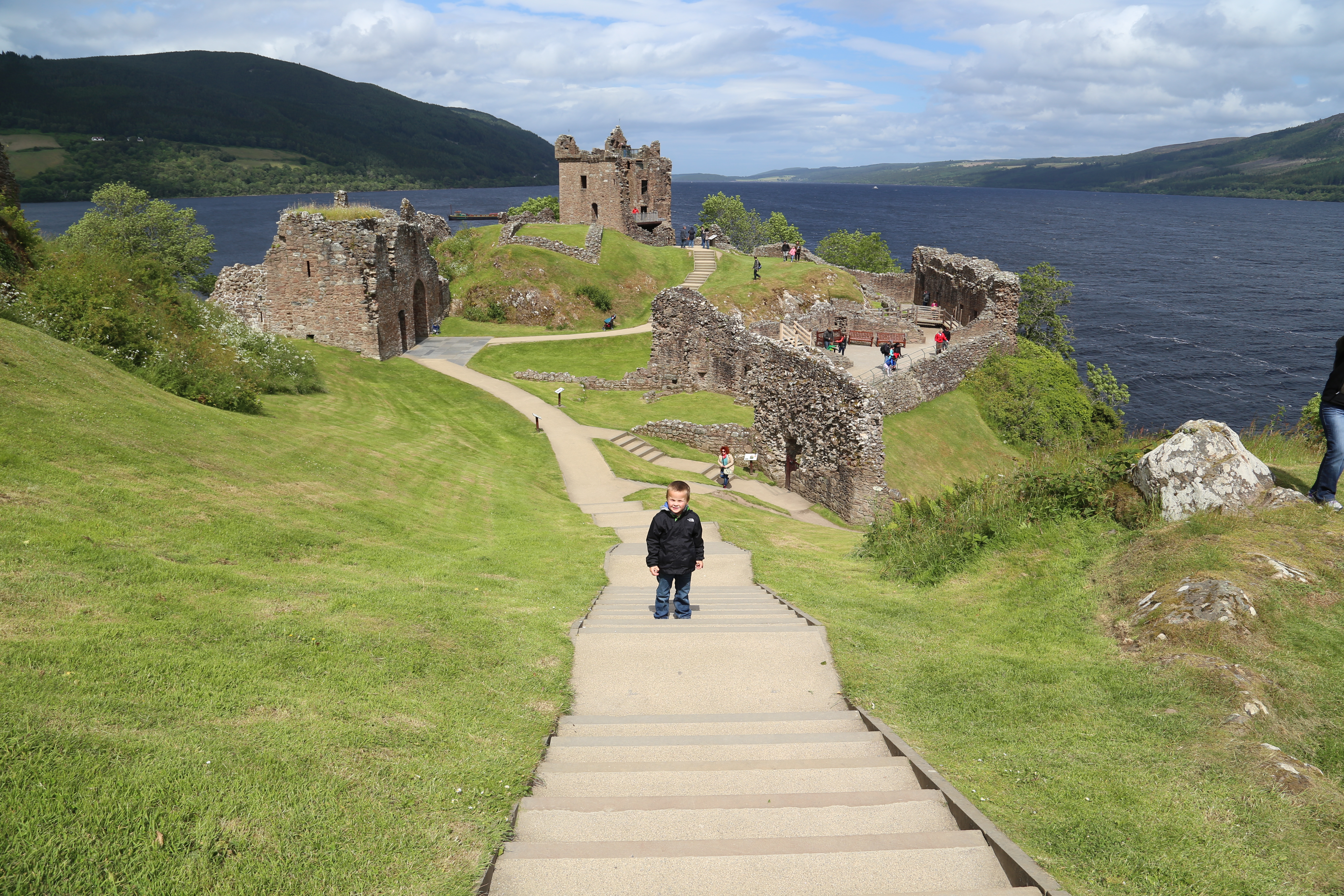 2014 Europe Trip Day 30 - Scotland (Stornoway-Ullapool Ferry, Abhainn Droma, Lilt, Vimto Mini Bonbons, The Loch Ness Centre & Exhibition, Loch Ness Monster, Urquhart Castle, Brodie Castle, Bayview Hotel, Cullen Skink Soup (Smoked Haddock), Cullen Harbour)