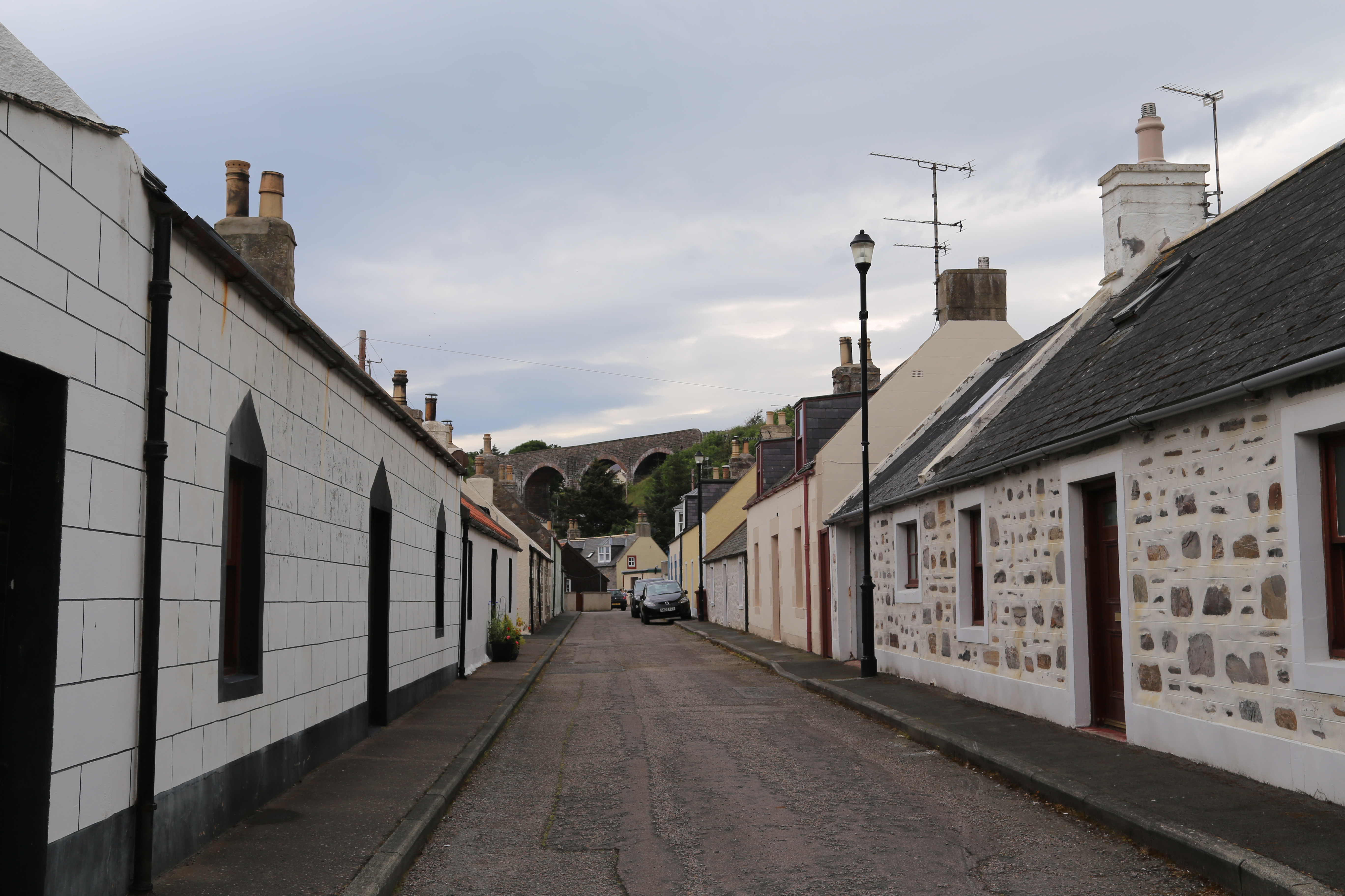 2014 Europe Trip Day 31 - Scotland (Findlater Castle, Huntly, Scottish Meat Pies, Huntly Castle, Huntly Missionary Flat, Searching For Davie McTavish's Grave, Dunnottar Castle, July 4th Treat: McDonalds & How To Train Your Dragon 2 Movie, Anstruther)