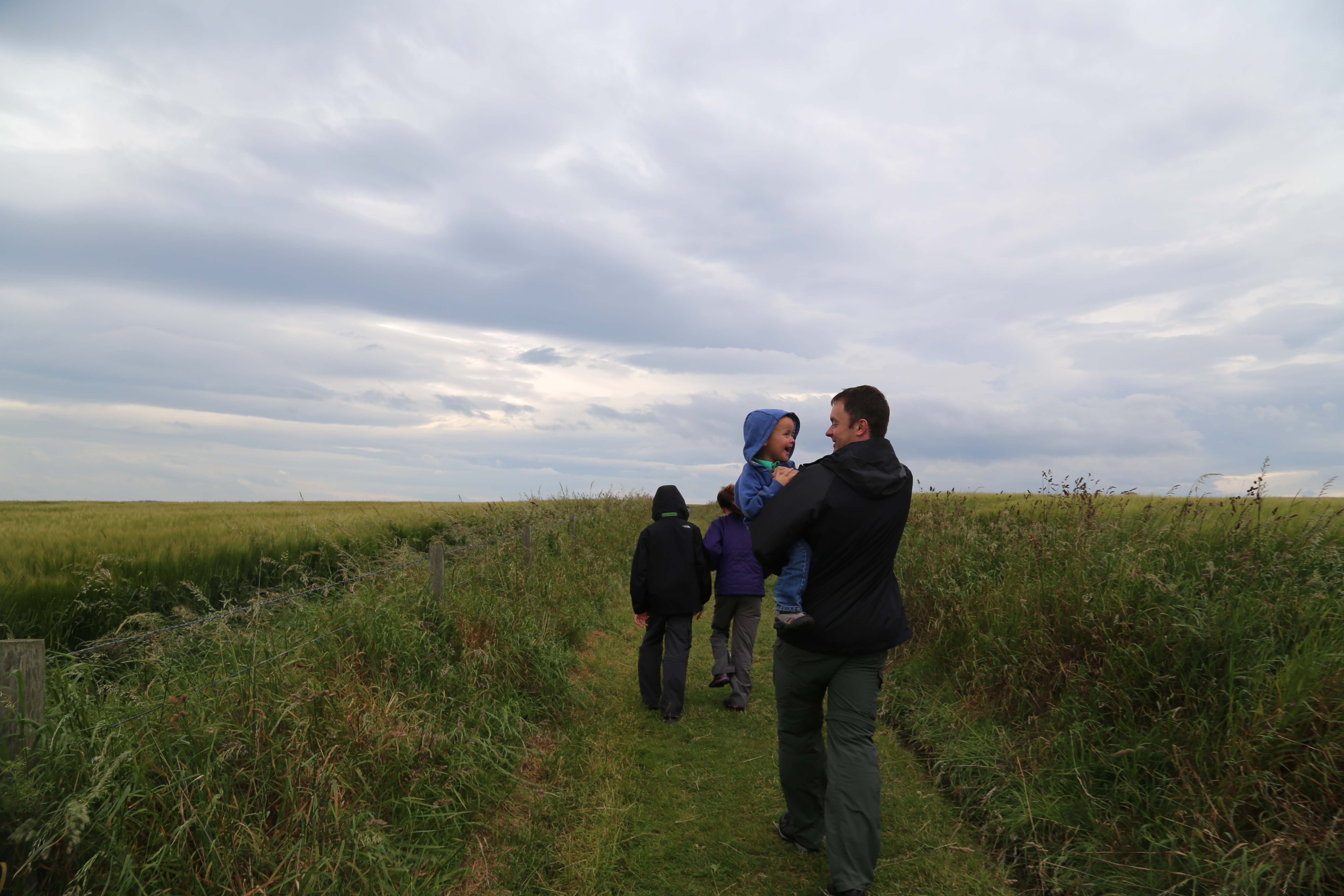 2014 Europe Trip Day 31 - Scotland (Findlater Castle, Huntly, Scottish Meat Pies, Huntly Castle, Huntly Missionary Flat, Searching For Davie McTavish's Grave, Dunnottar Castle, July 4th Treat: McDonalds & How To Train Your Dragon 2 Movie, Anstruther)