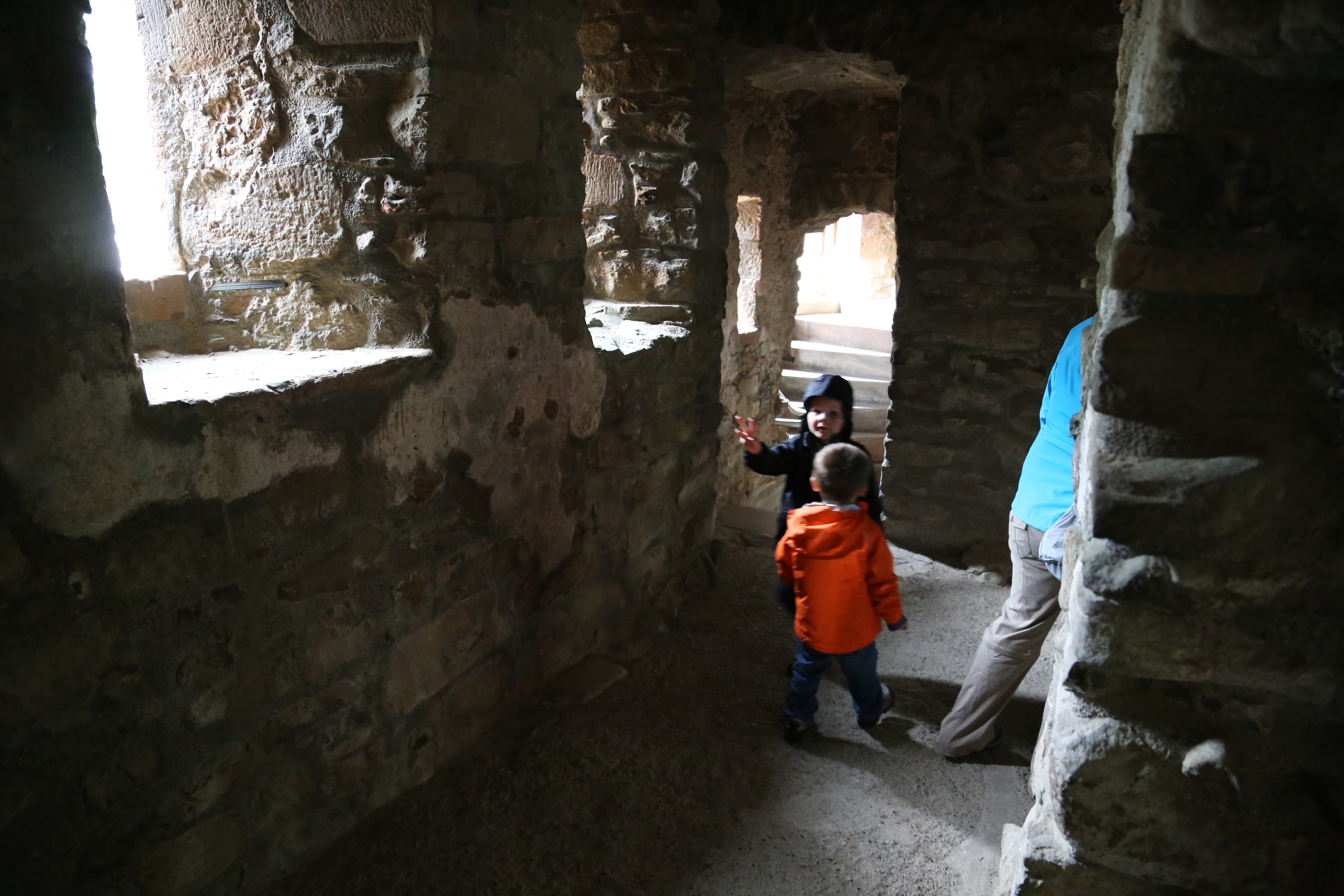 2014 Europe Trip Day 31 - Scotland (Findlater Castle, Huntly, Scottish Meat Pies, Huntly Castle, Huntly Missionary Flat, Searching For Davie McTavish's Grave, Dunnottar Castle, July 4th Treat: McDonalds & How To Train Your Dragon 2 Movie, Anstruther)