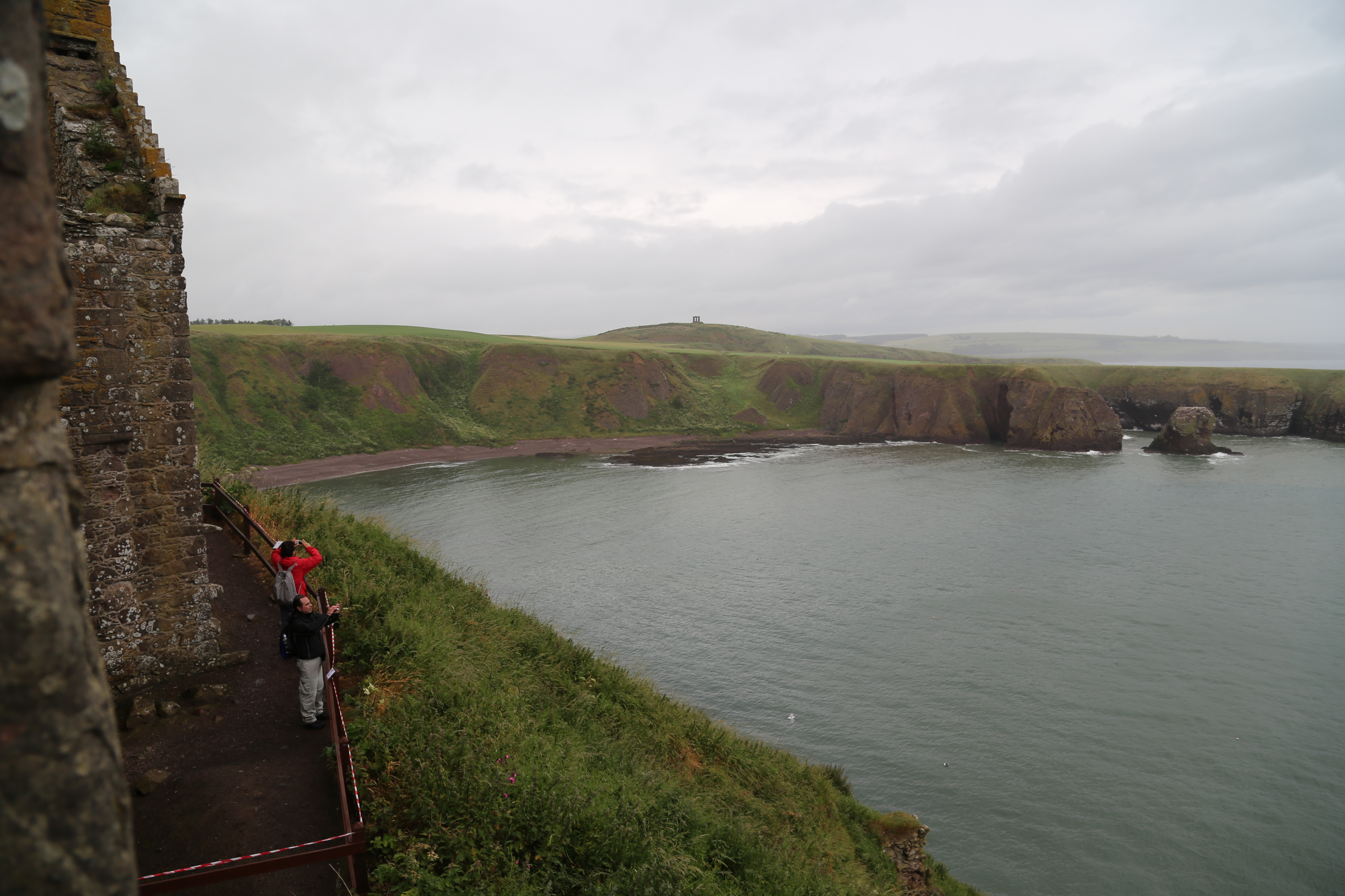 2014 Europe Trip Day 31 - Scotland (Findlater Castle, Huntly, Scottish Meat Pies, Huntly Castle, Huntly Missionary Flat, Searching For Davie McTavish's Grave, Dunnottar Castle, July 4th Treat: McDonalds & How To Train Your Dragon 2 Movie, Anstruther)