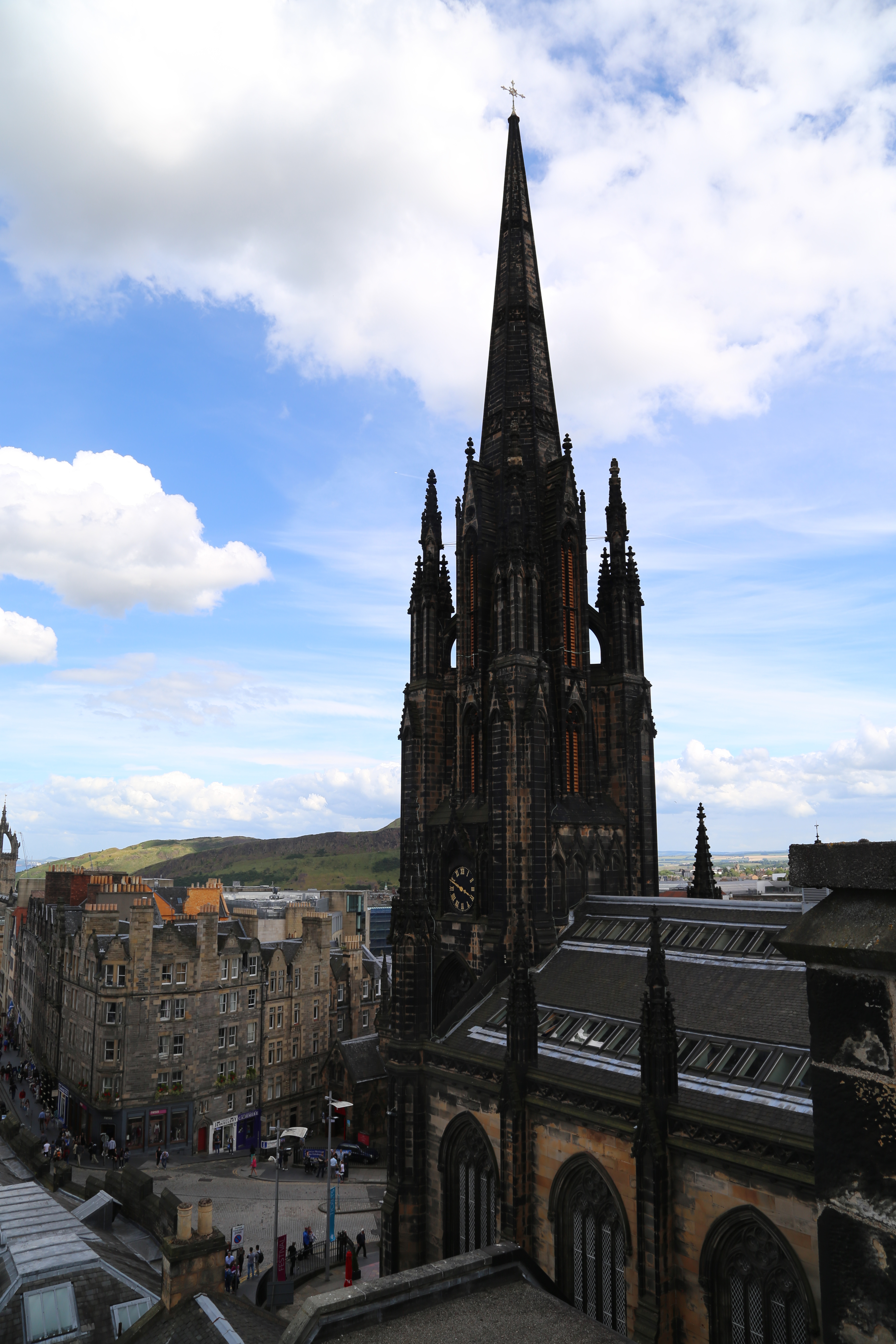 2014 Europe Trip Day 33 - Scotland (Edinburgh Street Buskers, High Street, Bagpipes, Edinburgh Castle, Camera Obscura & World of Illusions, St Giles' Cathedral, Indian Food, Scottish Thistle (National Flower), Scott Monument, Princes Street, Calton Hill)