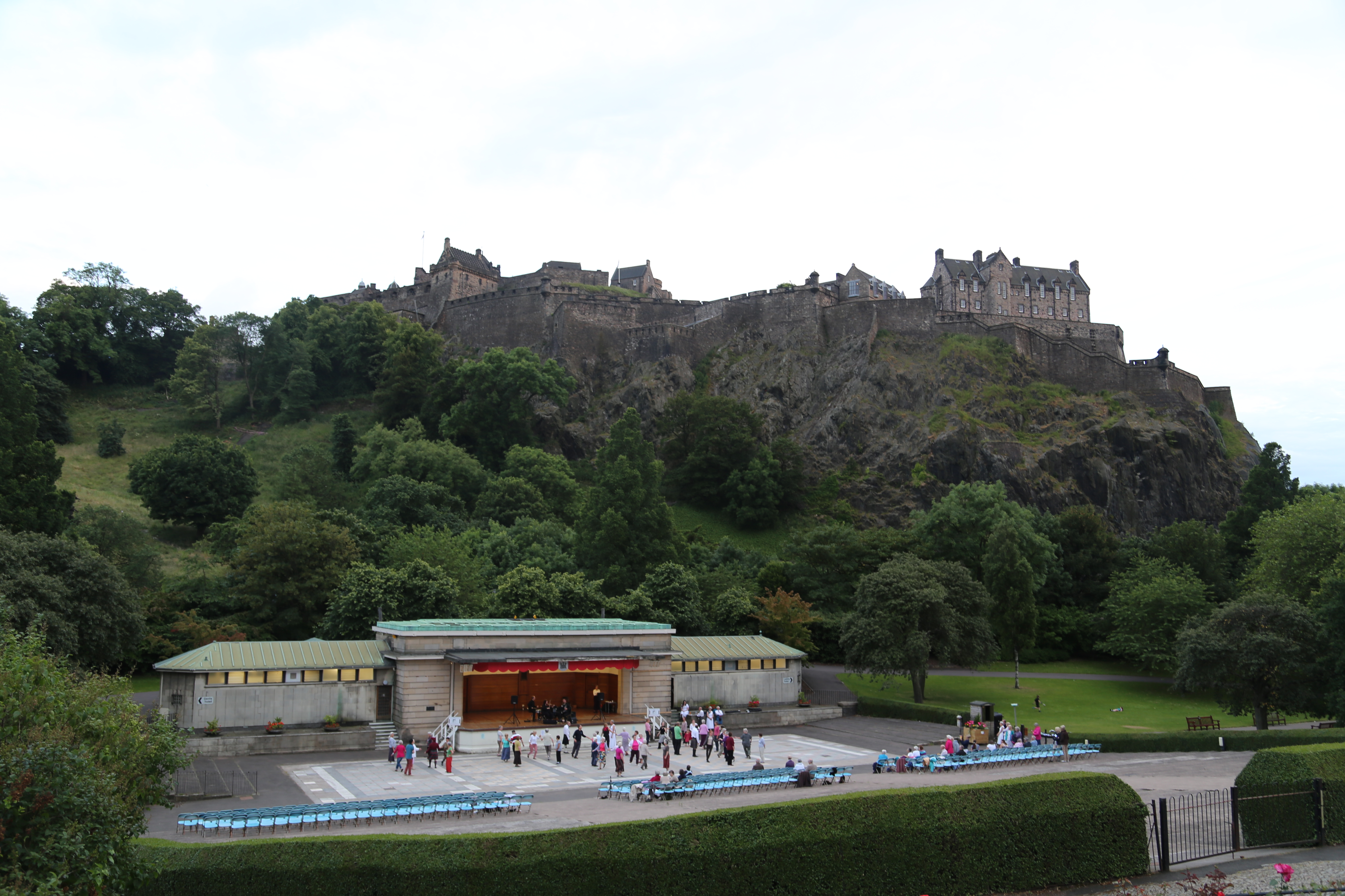 2014 Europe Trip Day 33 - Scotland (Edinburgh Street Buskers, High Street, Bagpipes, Edinburgh Castle, Camera Obscura & World of Illusions, St Giles' Cathedral, Indian Food, Scottish Thistle (National Flower), Scott Monument, Princes Street, Calton Hill)