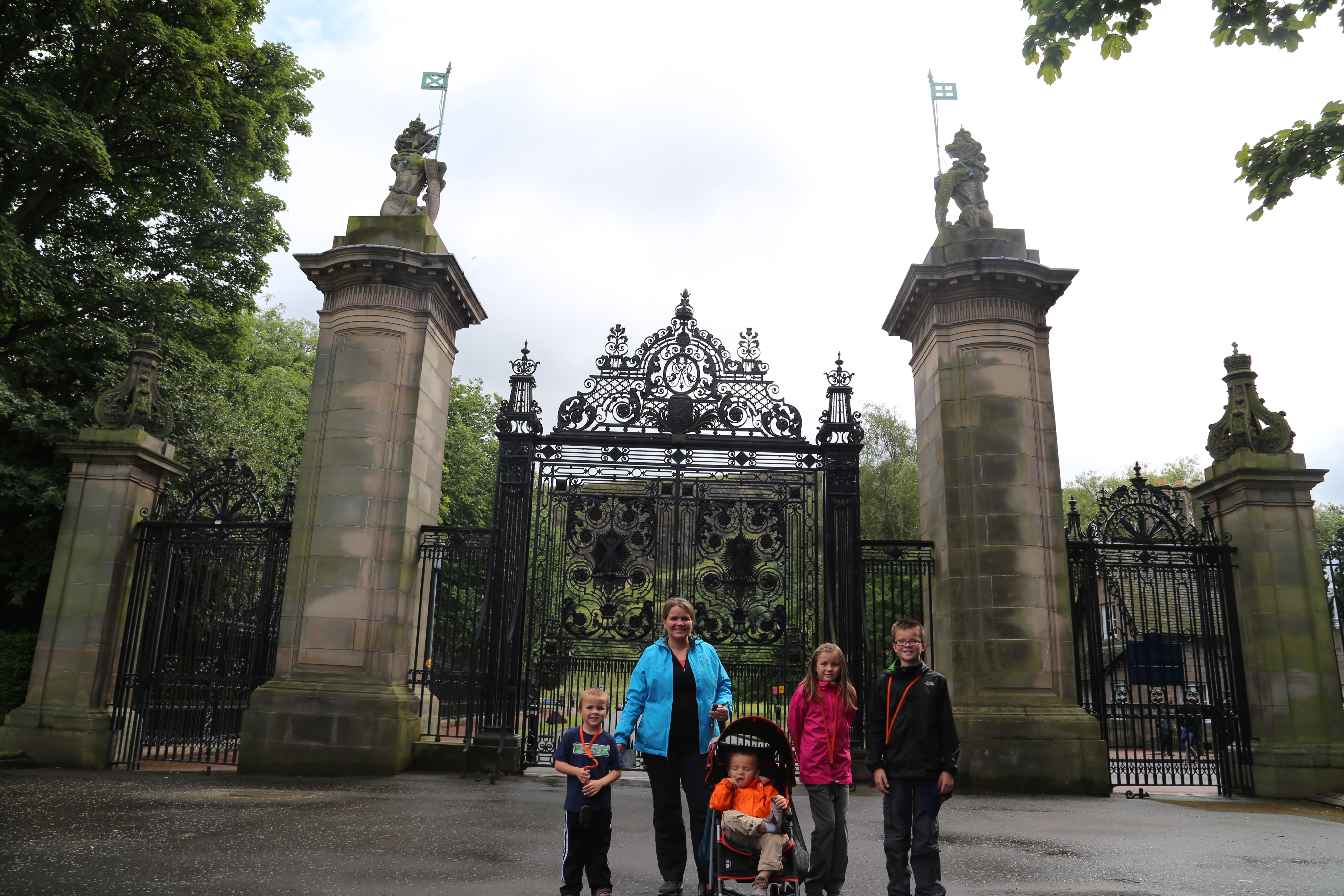 2014 Europe Trip Day 34 - Scotland (Edinburgh, The Royal Mile, Scottish Rain Spitting, Palace of Holyroodhouse (The Queen's Residence in Scotland), Whitfield Chapel (Duddingston Kirk), Duddingston Loch, Double Decker Bus, Mission Home, Half Pizza & Chips)