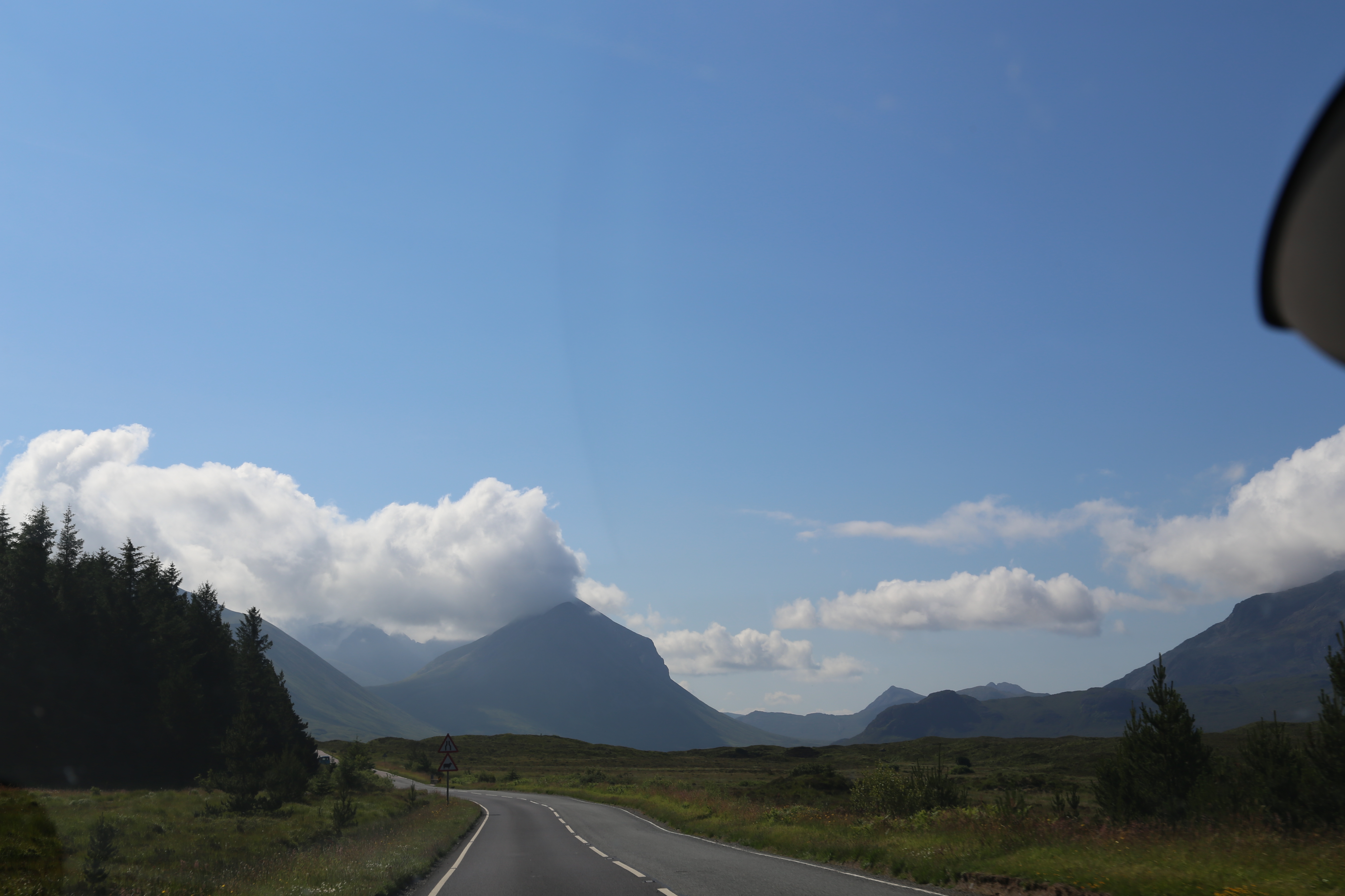 2014 Europe Trip Day 28 - Scotland (Isle of Skye, Portree, Full Scottish Breakfast, Dun Beag Broch, Highland Sheep, Thistle, Red Telephone Box, Neist Point Lighthouse, Dunvegan Castle, Uig-Tarbert Ferry, Outer Hebrides, Isle of Harris, Losgaintir Beach)