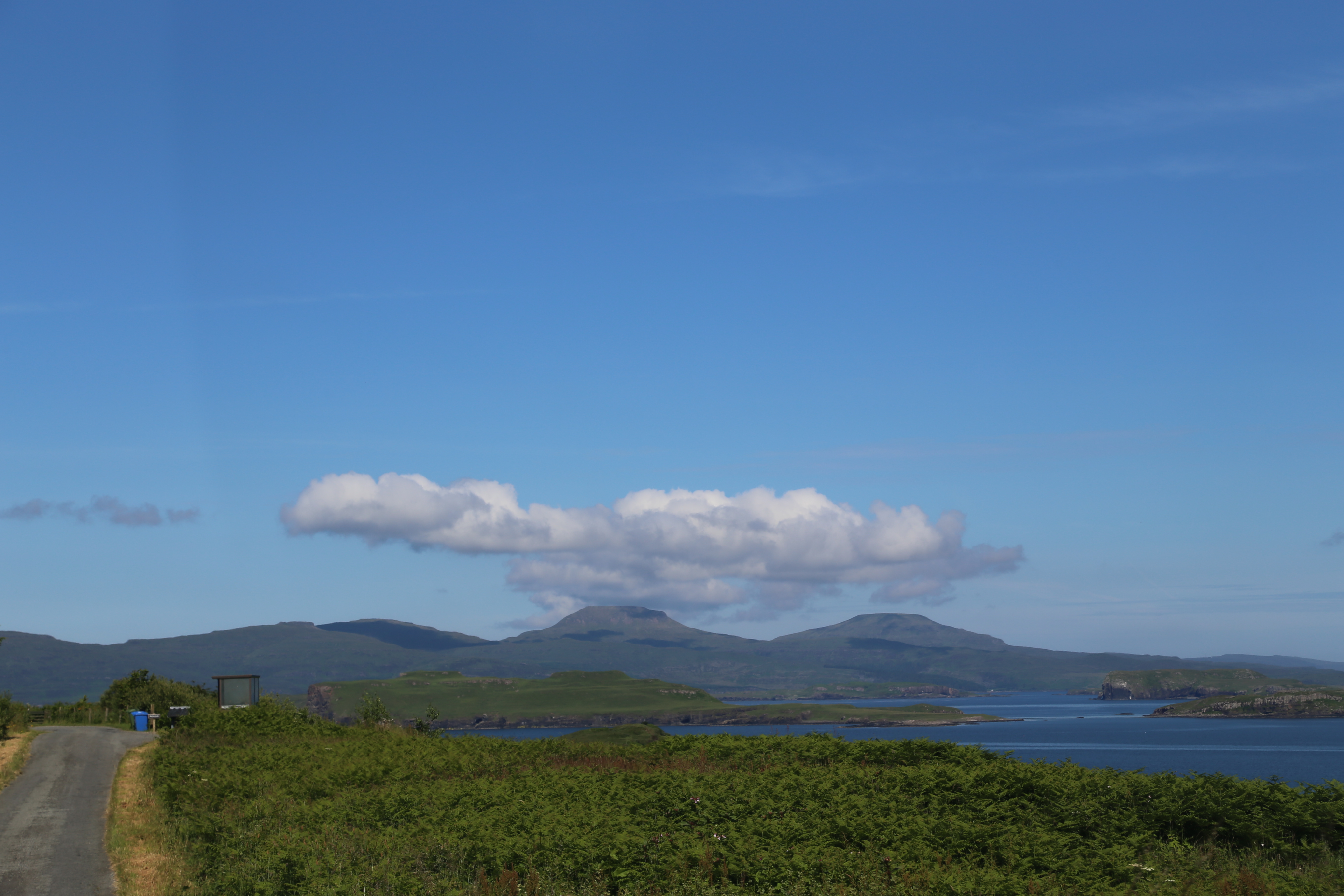 2014 Europe Trip Day 28 - Scotland (Isle of Skye, Portree, Full Scottish Breakfast, Dun Beag Broch, Highland Sheep, Thistle, Red Telephone Box, Neist Point Lighthouse, Dunvegan Castle, Uig-Tarbert Ferry, Outer Hebrides, Isle of Harris, Losgaintir Beach)