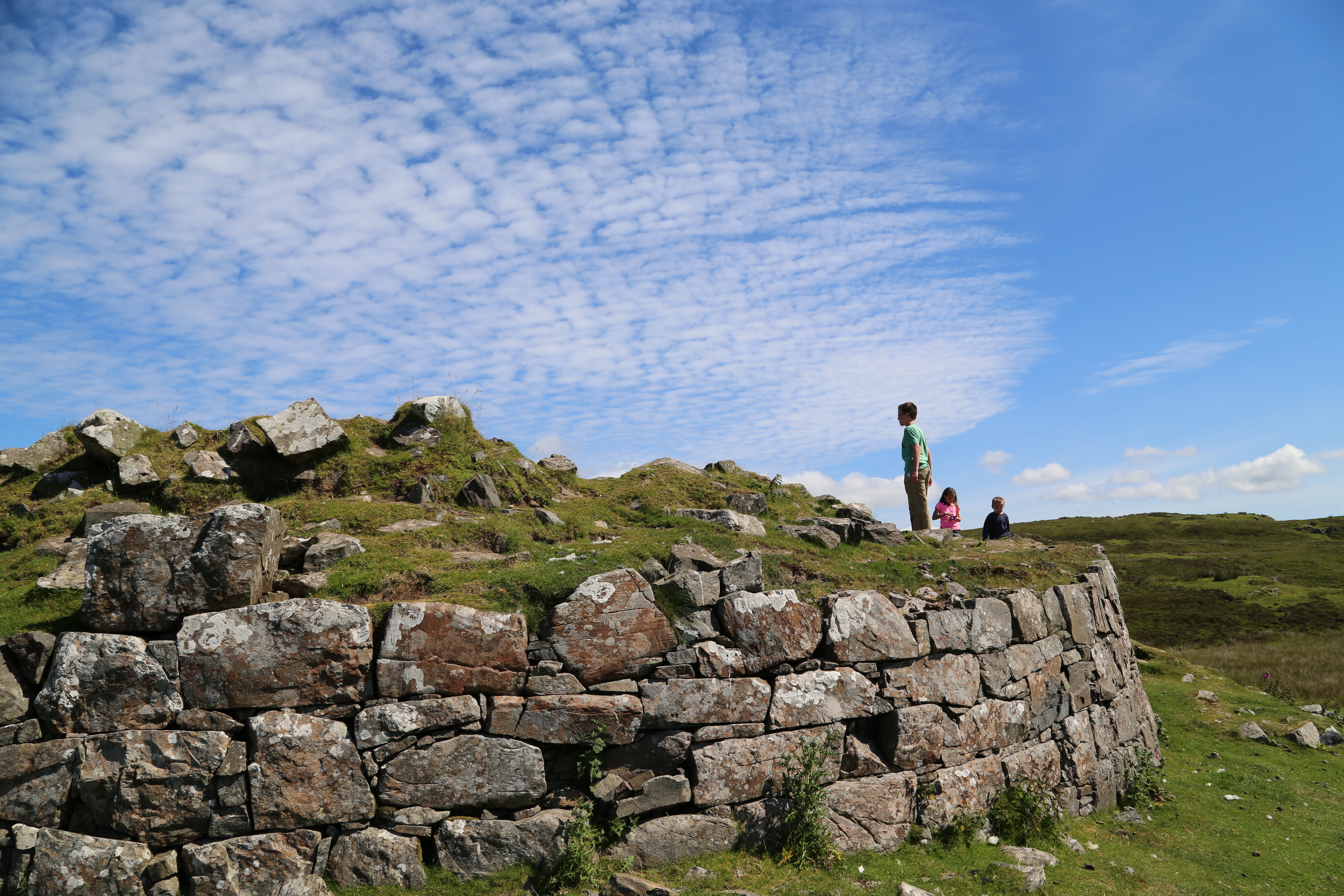 2014 Europe Trip Day 28 - Scotland (Isle of Skye, Portree, Full Scottish Breakfast, Dun Beag Broch, Highland Sheep, Thistle, Red Telephone Box, Neist Point Lighthouse, Dunvegan Castle, Uig-Tarbert Ferry, Outer Hebrides, Isle of Harris, Losgaintir Beach)