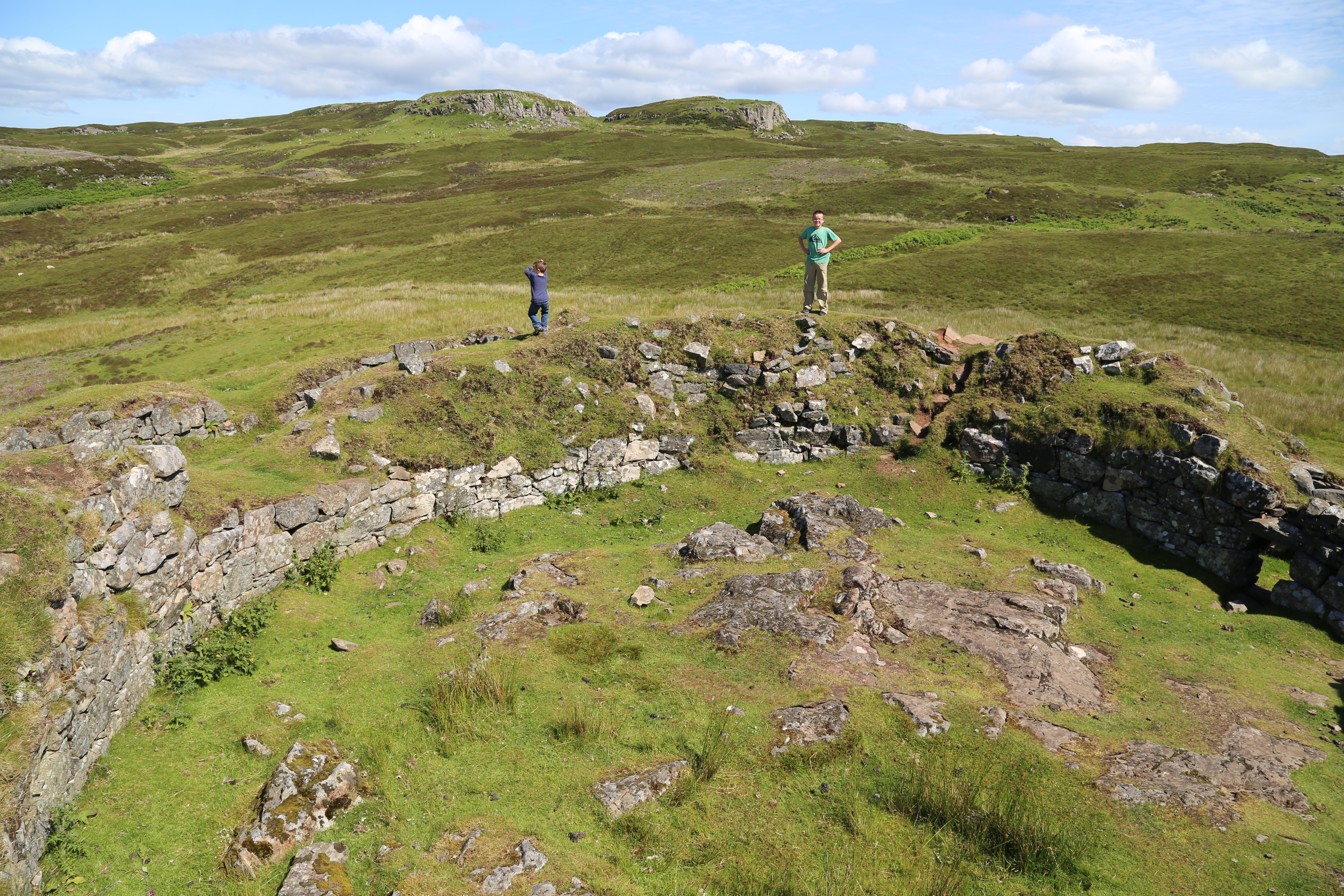 2014 Europe Trip Day 28 - Scotland (Isle of Skye, Portree, Full Scottish Breakfast, Dun Beag Broch, Highland Sheep, Thistle, Red Telephone Box, Neist Point Lighthouse, Dunvegan Castle, Uig-Tarbert Ferry, Outer Hebrides, Isle of Harris, Losgaintir Beach)