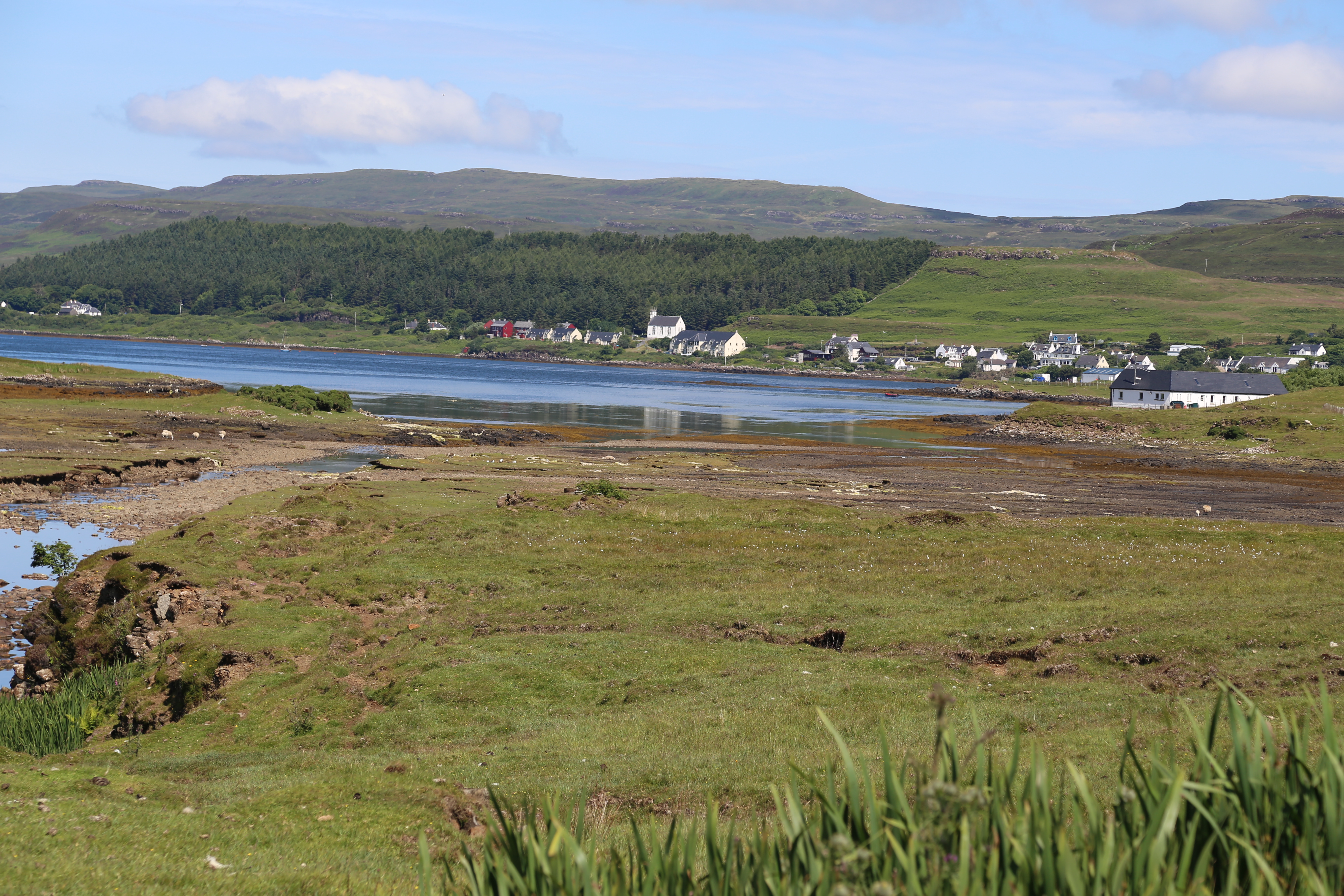 2014 Europe Trip Day 28 - Scotland (Isle of Skye, Portree, Full Scottish Breakfast, Dun Beag Broch, Highland Sheep, Thistle, Red Telephone Box, Neist Point Lighthouse, Dunvegan Castle, Uig-Tarbert Ferry, Outer Hebrides, Isle of Harris, Losgaintir Beach)