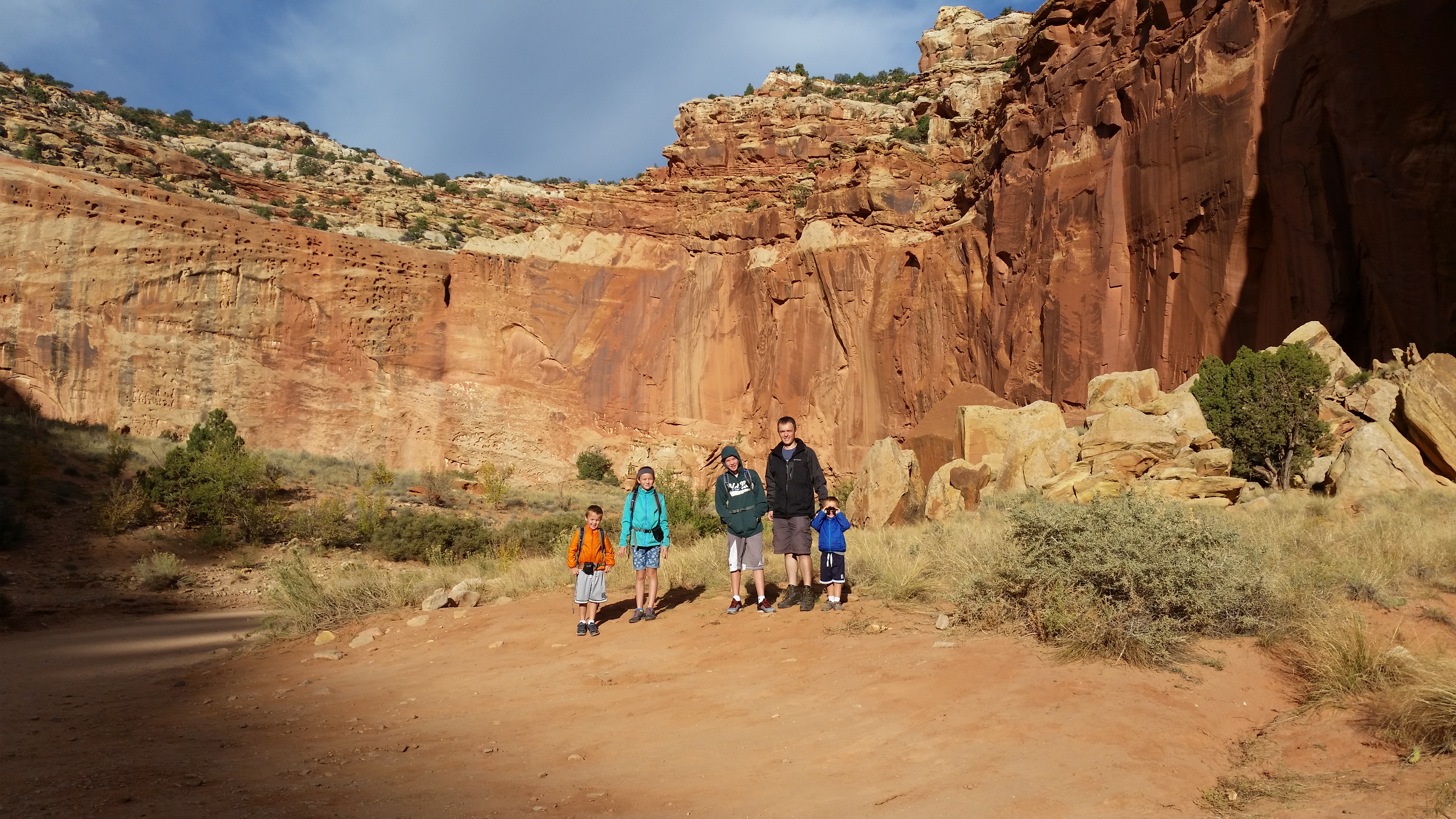 2015 Fall Break - Day 2 - Capitol Reef National Park (Grand Wash Narrows, Capitol Gorge (Petroglyphs, Narrows, Pioneer Register), Waterpocket Fold Drive (Notom-Bullfrog Road, Burr Trail Road), Hell's Backbone Grill (Boulder, Utah))