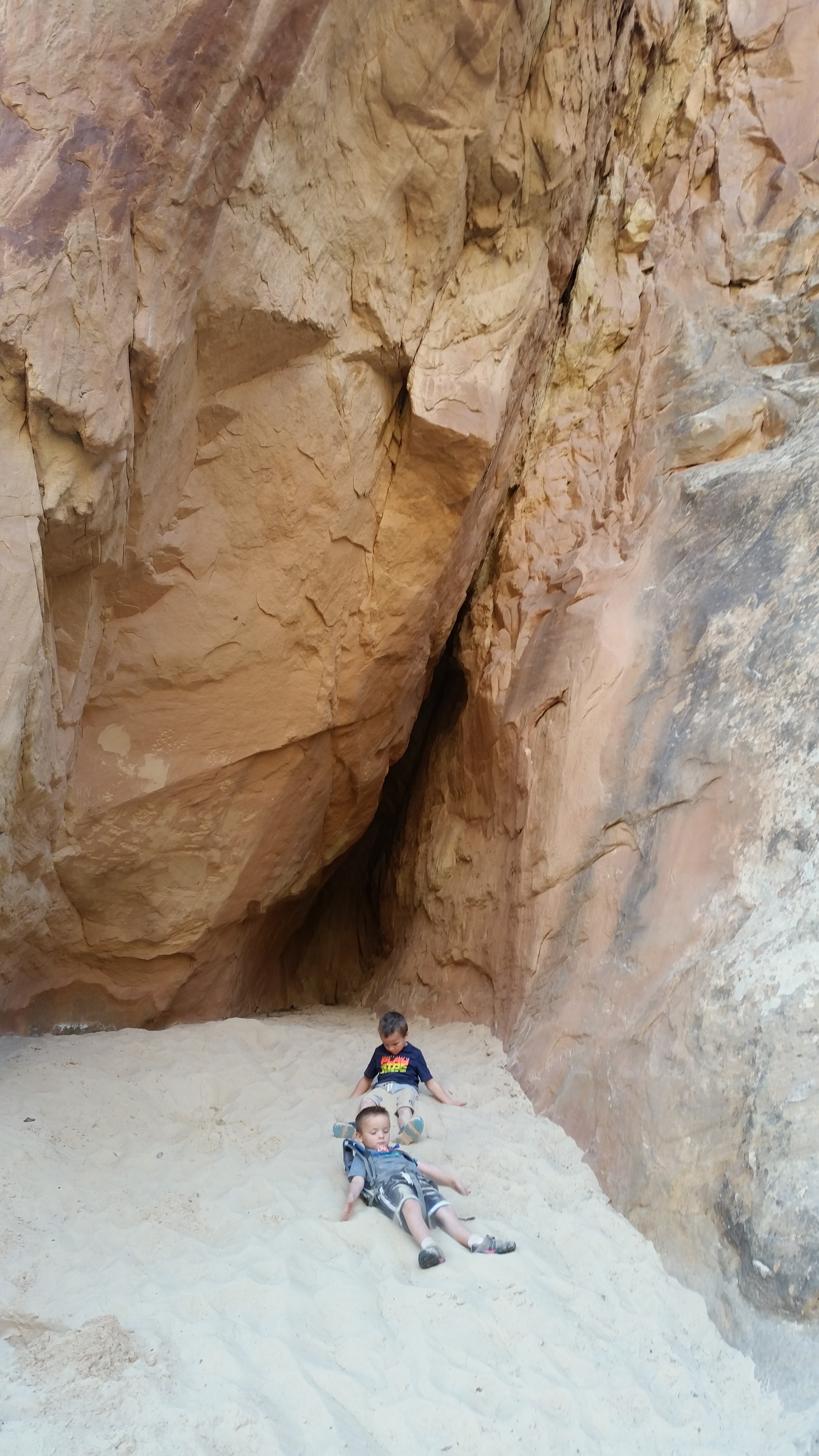 2015 Fall Break - Day 2 - Capitol Reef National Park (Grand Wash Narrows, Capitol Gorge (Petroglyphs, Narrows, Pioneer Register), Waterpocket Fold Drive (Notom-Bullfrog Road, Burr Trail Road), Hell's Backbone Grill (Boulder, Utah))