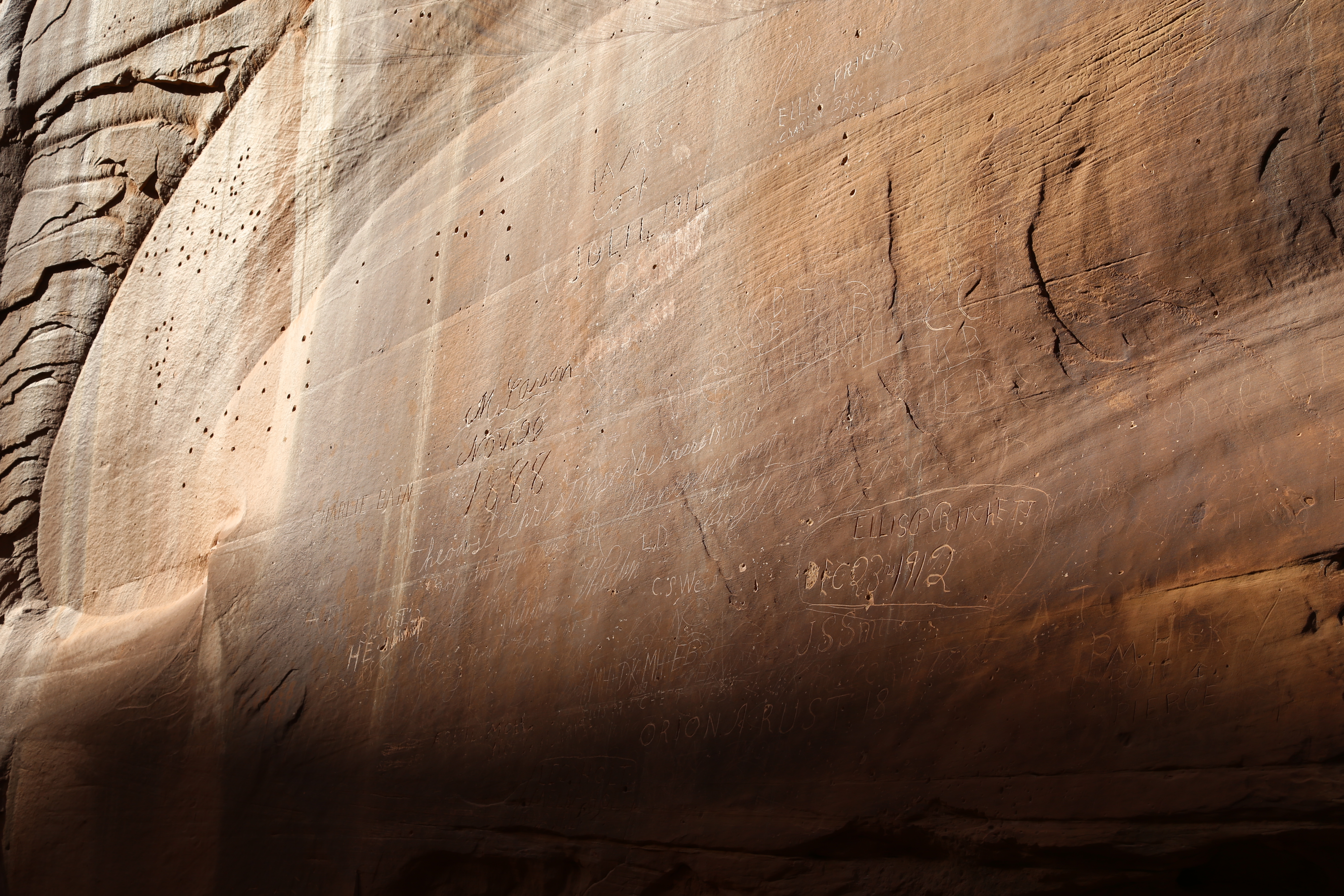 2015 Fall Break - Day 2 - Capitol Reef National Park (Grand Wash Narrows, Capitol Gorge (Petroglyphs, Narrows, Pioneer Register), Waterpocket Fold Drive (Notom-Bullfrog Road, Burr Trail Road), Hell's Backbone Grill (Boulder, Utah))