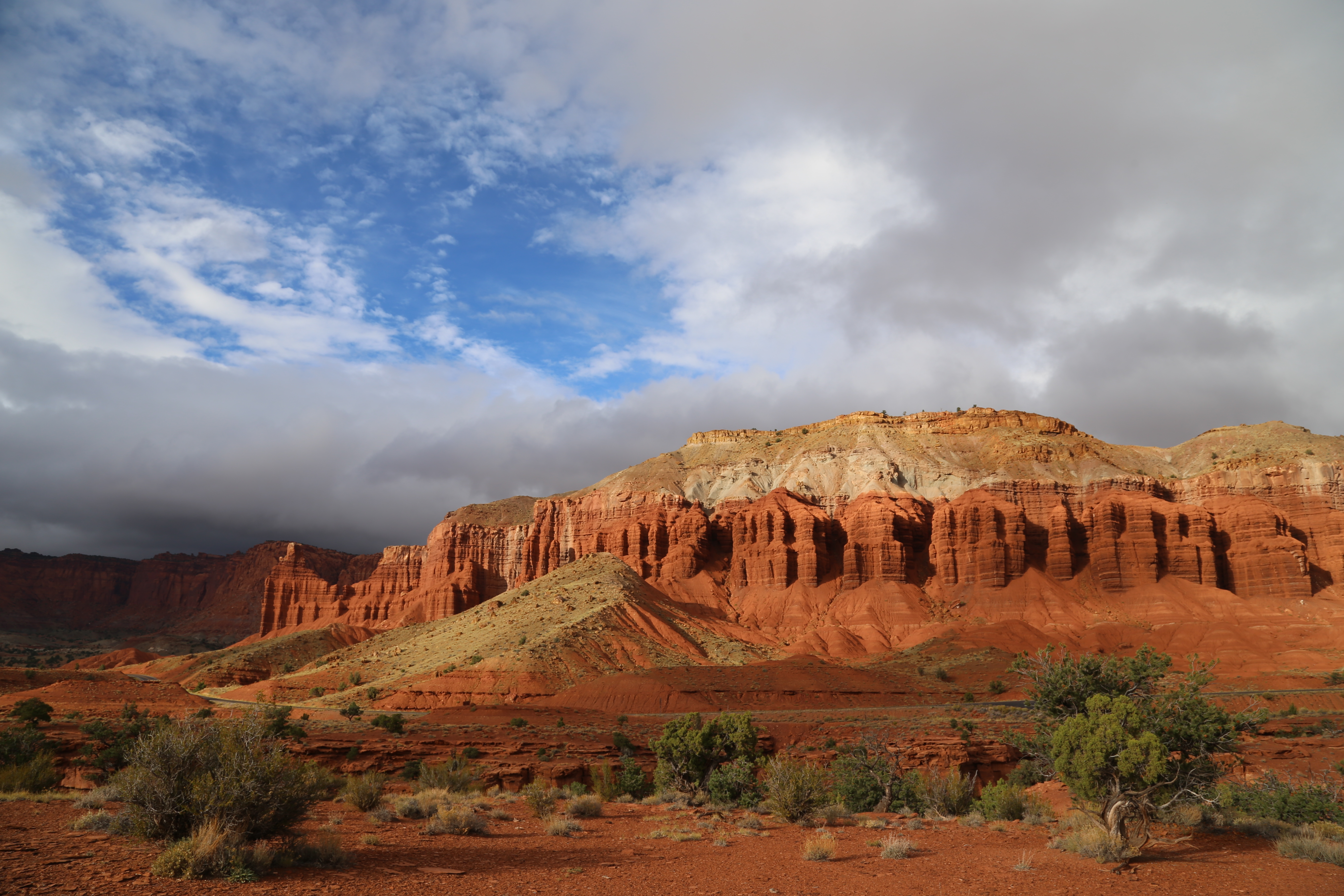 2015 Fall Break - Day 3 - Capitol Reef National Park (Gifford House Pies, Hickman Bridge Arch, Snakes Alive!, Picking Apples in the Fruita Pioneer Orchards, Goosenecks Overlook, Panorama Point), Eating Rattlesnakes at Cafe Diablo (Torrey, Utah)