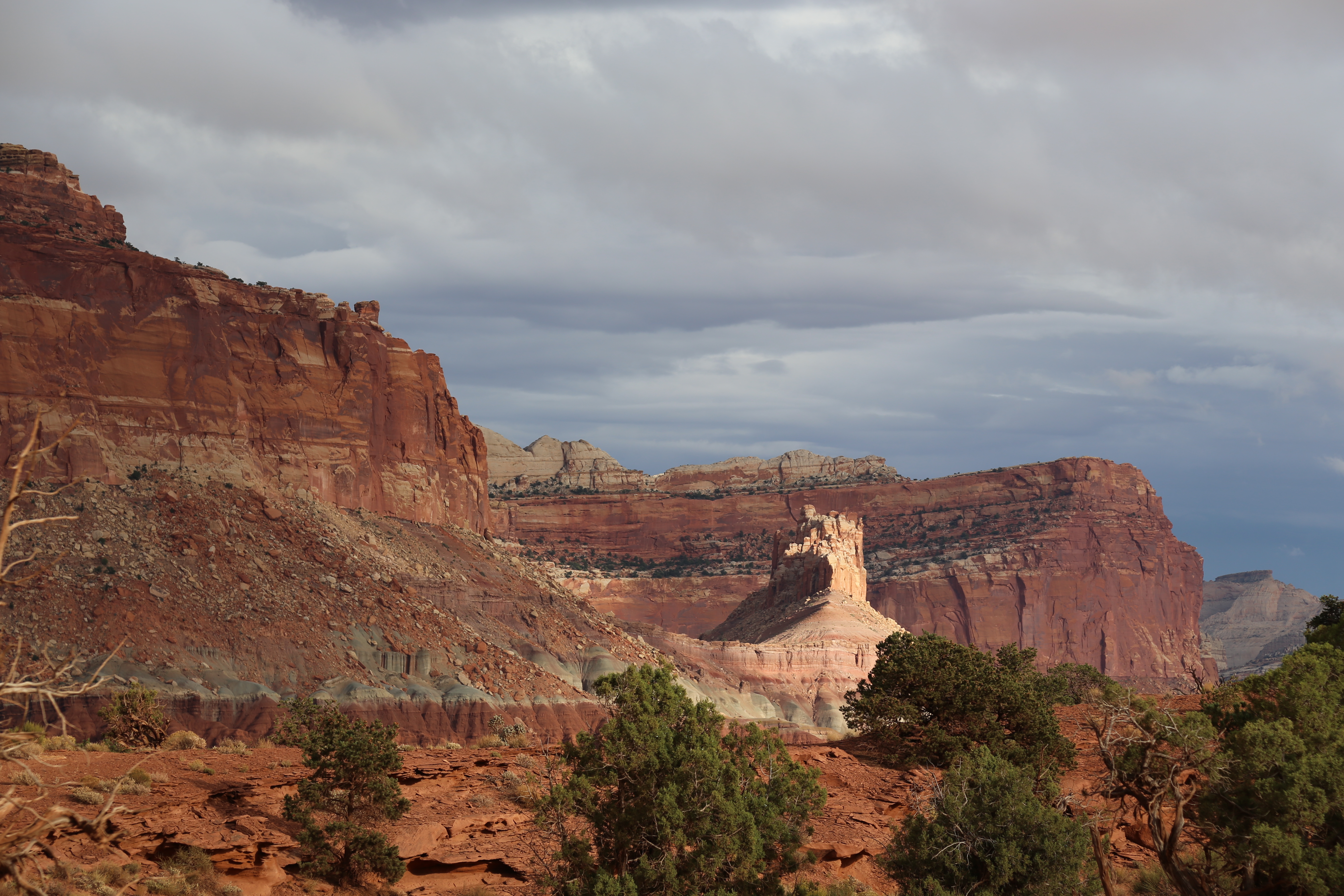 2015 Fall Break - Day 3 - Capitol Reef National Park (Gifford House Pies, Hickman Bridge Arch, Snakes Alive!, Picking Apples in the Fruita Pioneer Orchards, Goosenecks Overlook, Panorama Point), Eating Rattlesnakes at Cafe Diablo (Torrey, Utah)