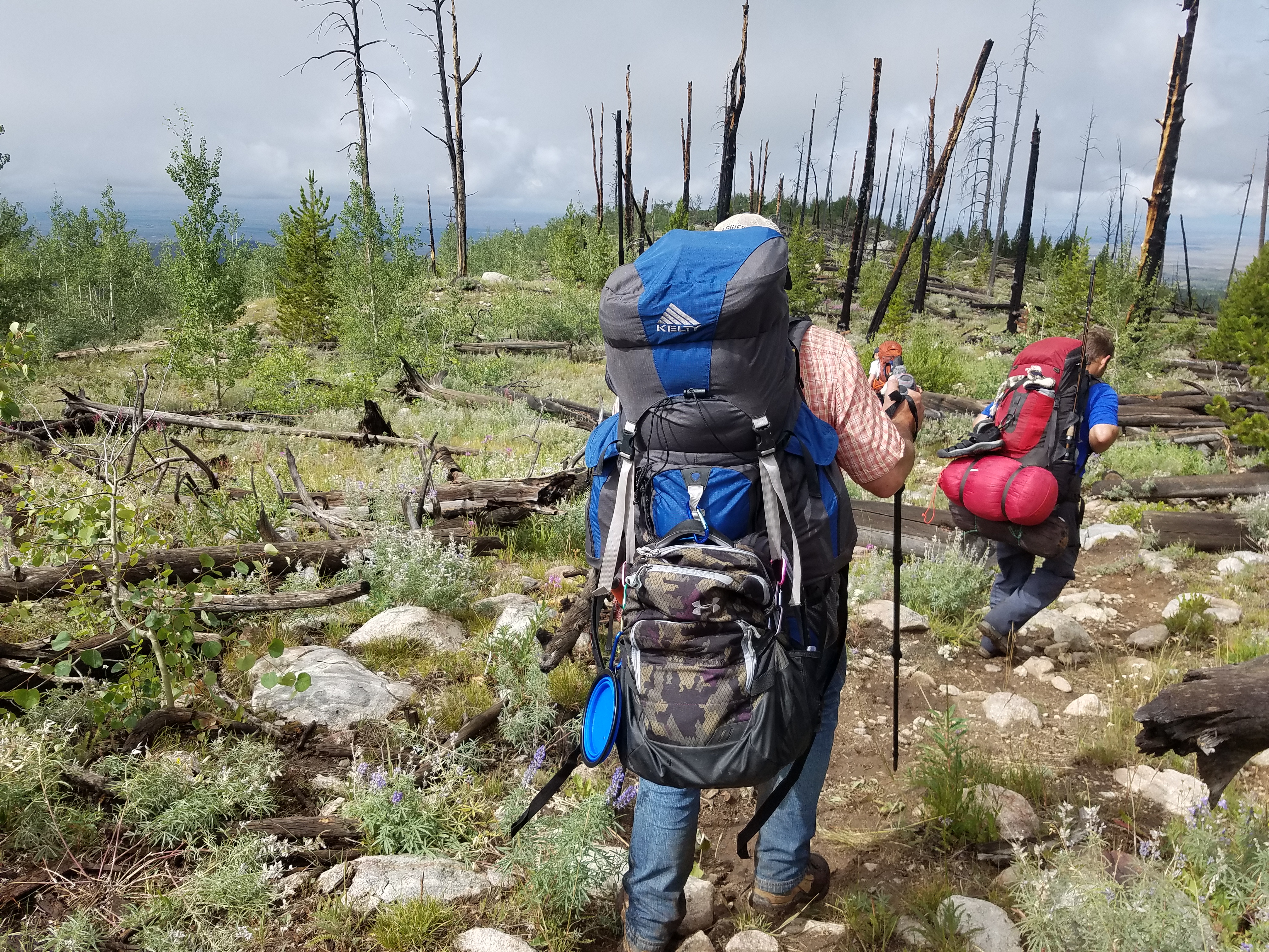 2017 Wind River Trip - Day 8 - Coyote Lake to Boulder Lake, Ethan's Exploding Pillow, Grizzly Bear Challenge, Dead Car Battery & Broken Key, Wind River Brewing Company, Toilet (Wind River Range, Wyoming)