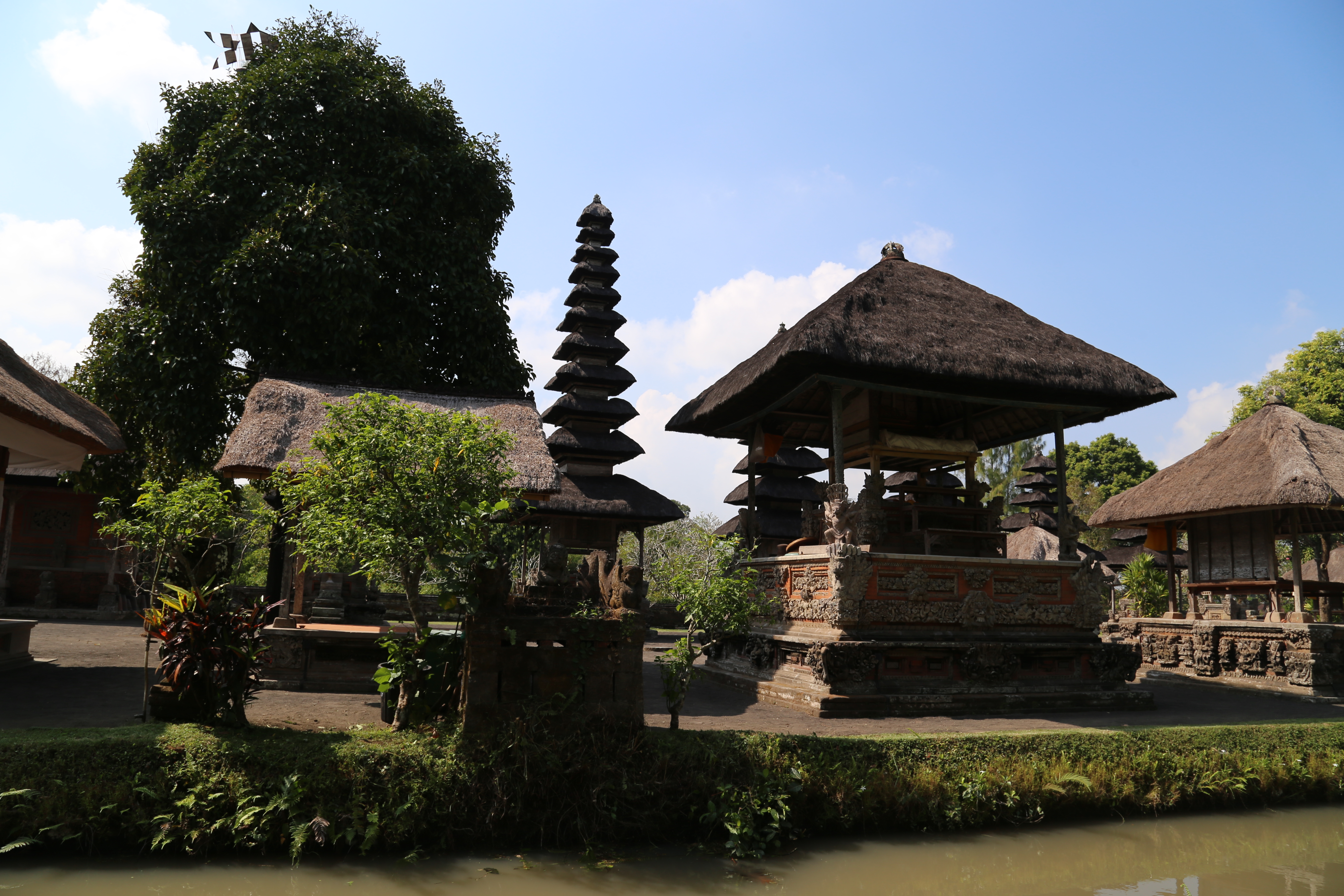 2018 Southeast Asia Trip Day 8 - Kuta, Bali, Indonesia (Playing with Gede, Pura Taman Ayun Temple, Tanah Lot Temple, Eating Babi Guling @ Babi Guling Men Lari, Playing on Kuta Segara Beach, Swimming at Kuta Paradiso Hotel)