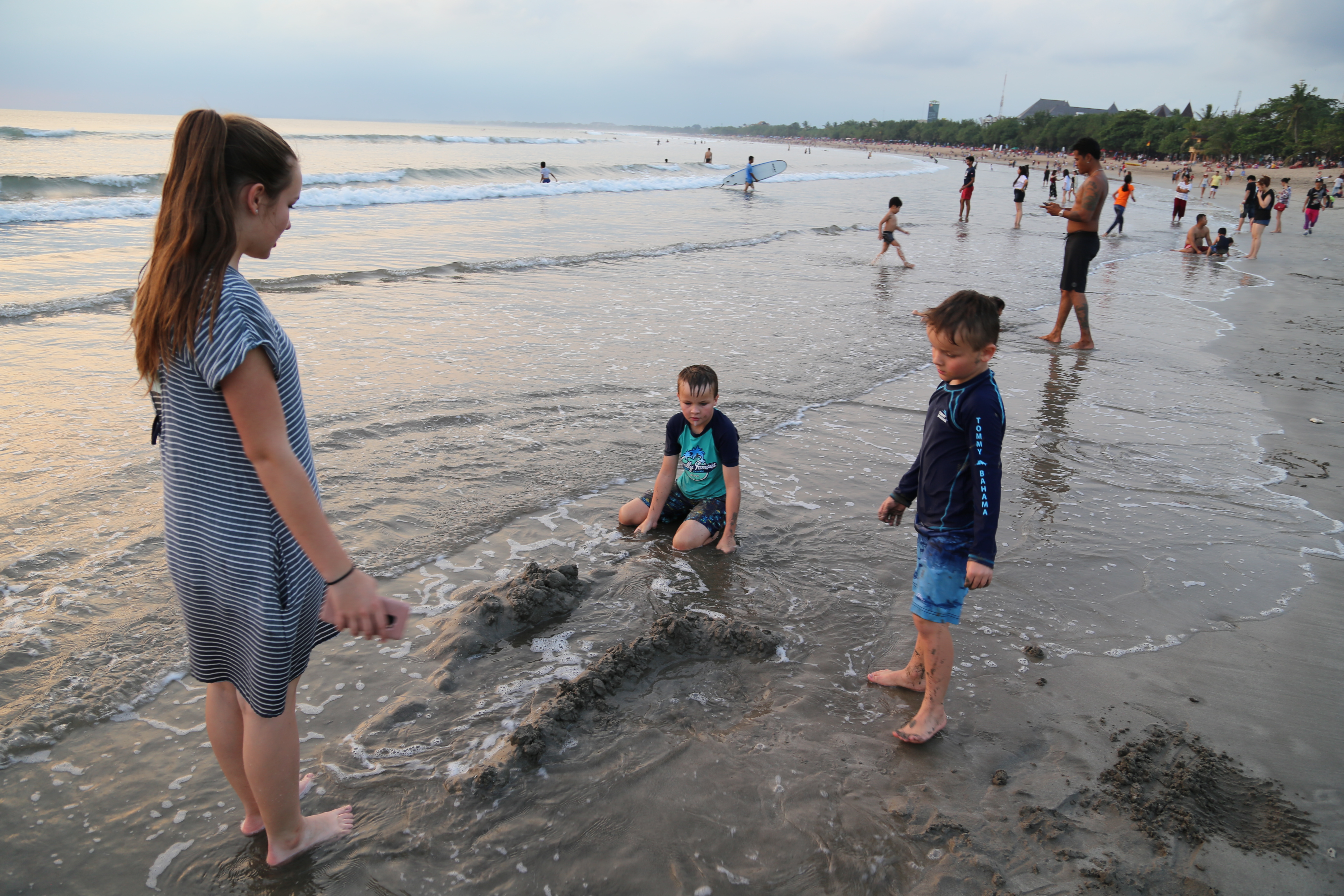 2018 Southeast Asia Trip Day 8 - Kuta, Bali, Indonesia (Playing with Gede, Pura Taman Ayun Temple, Tanah Lot Temple, Eating Babi Guling @ Babi Guling Men Lari, Playing on Kuta Segara Beach, Swimming at Kuta Paradiso Hotel)