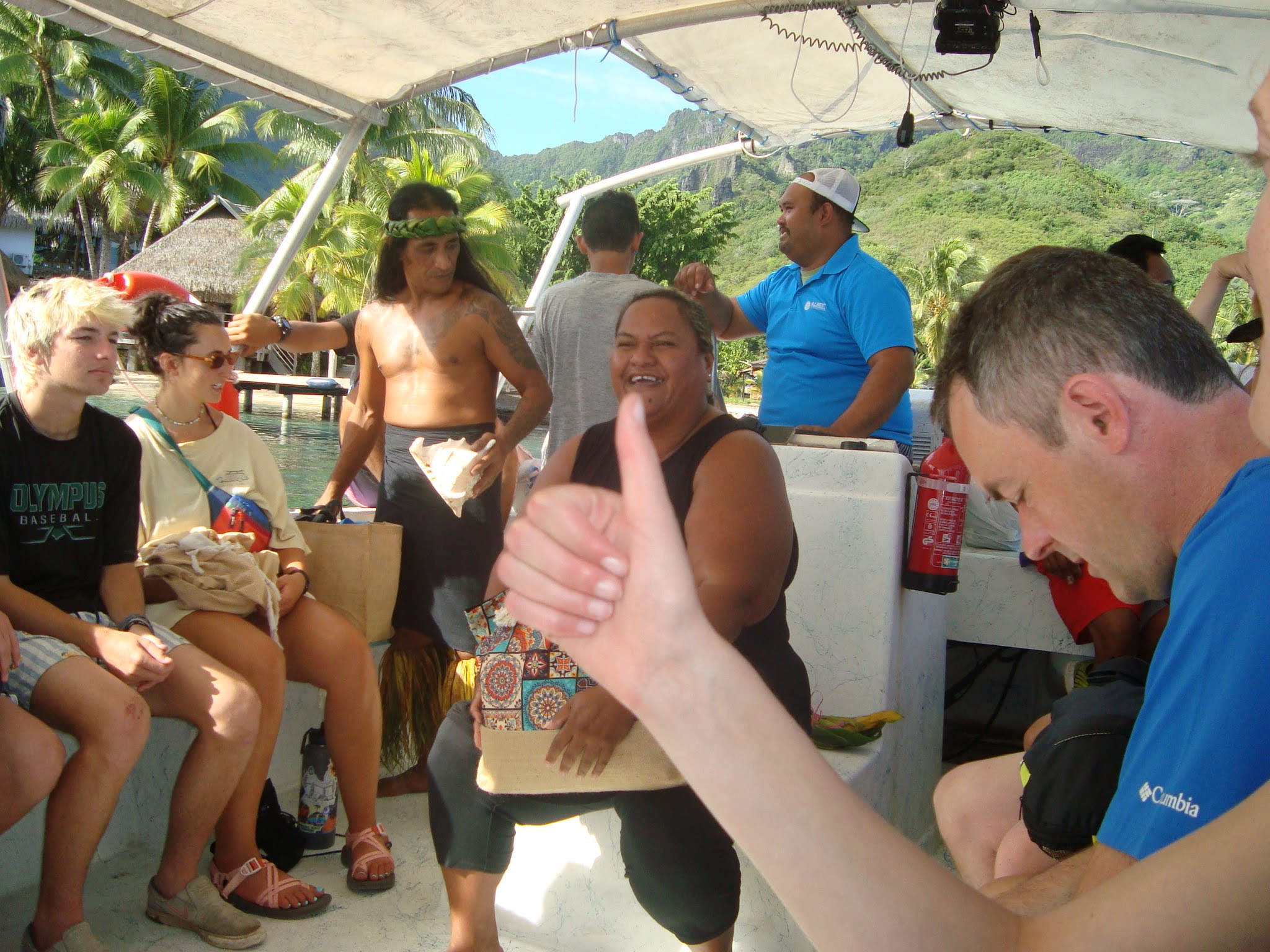 2022 Tahiti Taravao HXP - Day 4 (Kass's Birthday, Swimming with Sharks & Stingrays, Motu Fareone Island, Making Motu Fareone (E'ia Ota), Catching Crabs for 'Alca-Crab', Dance Party on Ferry to Tahiti, Catching Geckos)