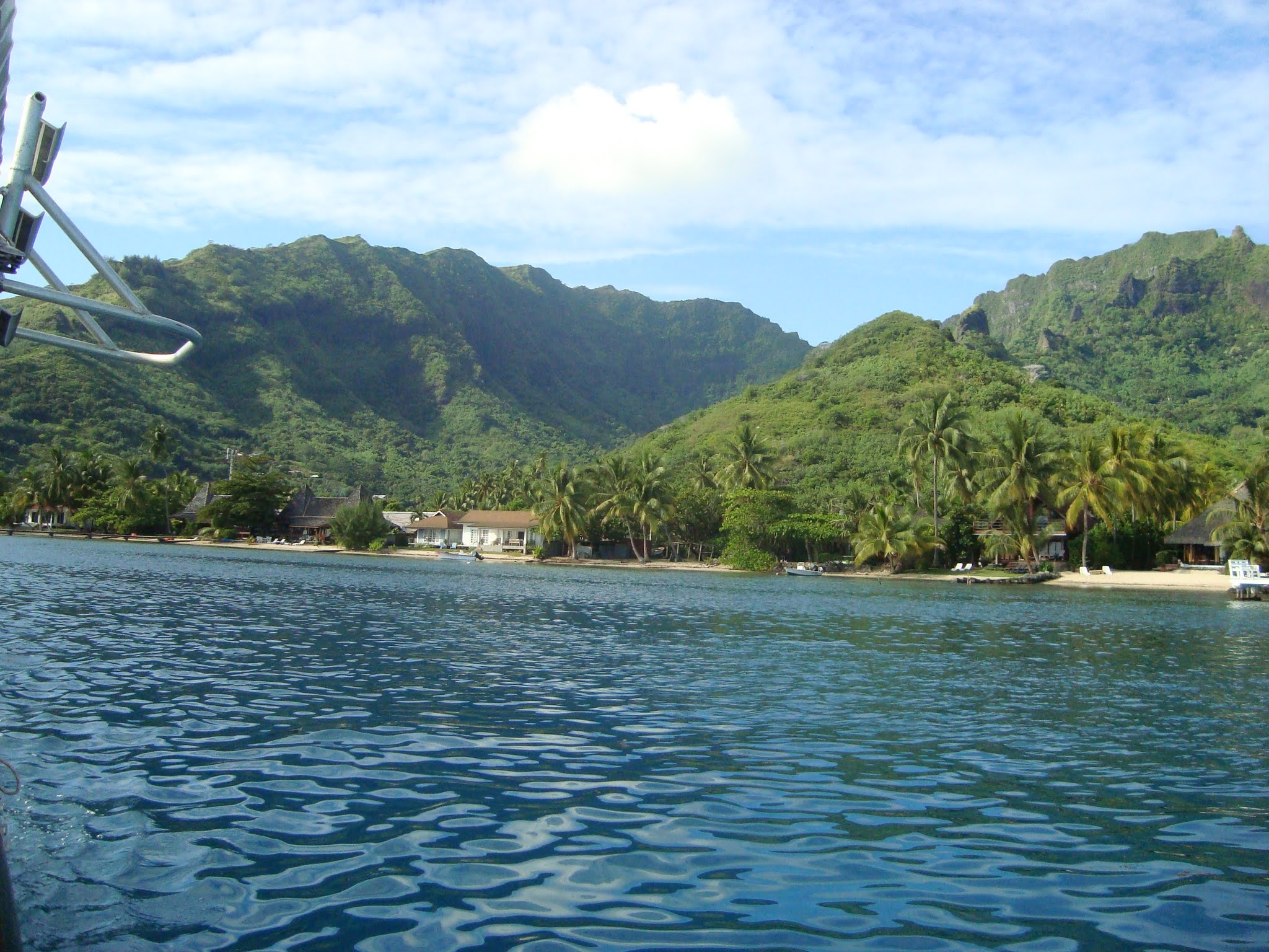 2022 Tahiti Taravao HXP - Day 4 (Kass's Birthday, Swimming with Sharks & Stingrays, Motu Fareone Island, Making Motu Fareone (E'ia Ota), Catching Crabs for 'Alca-Crab', Dance Party on Ferry to Tahiti, Catching Geckos)