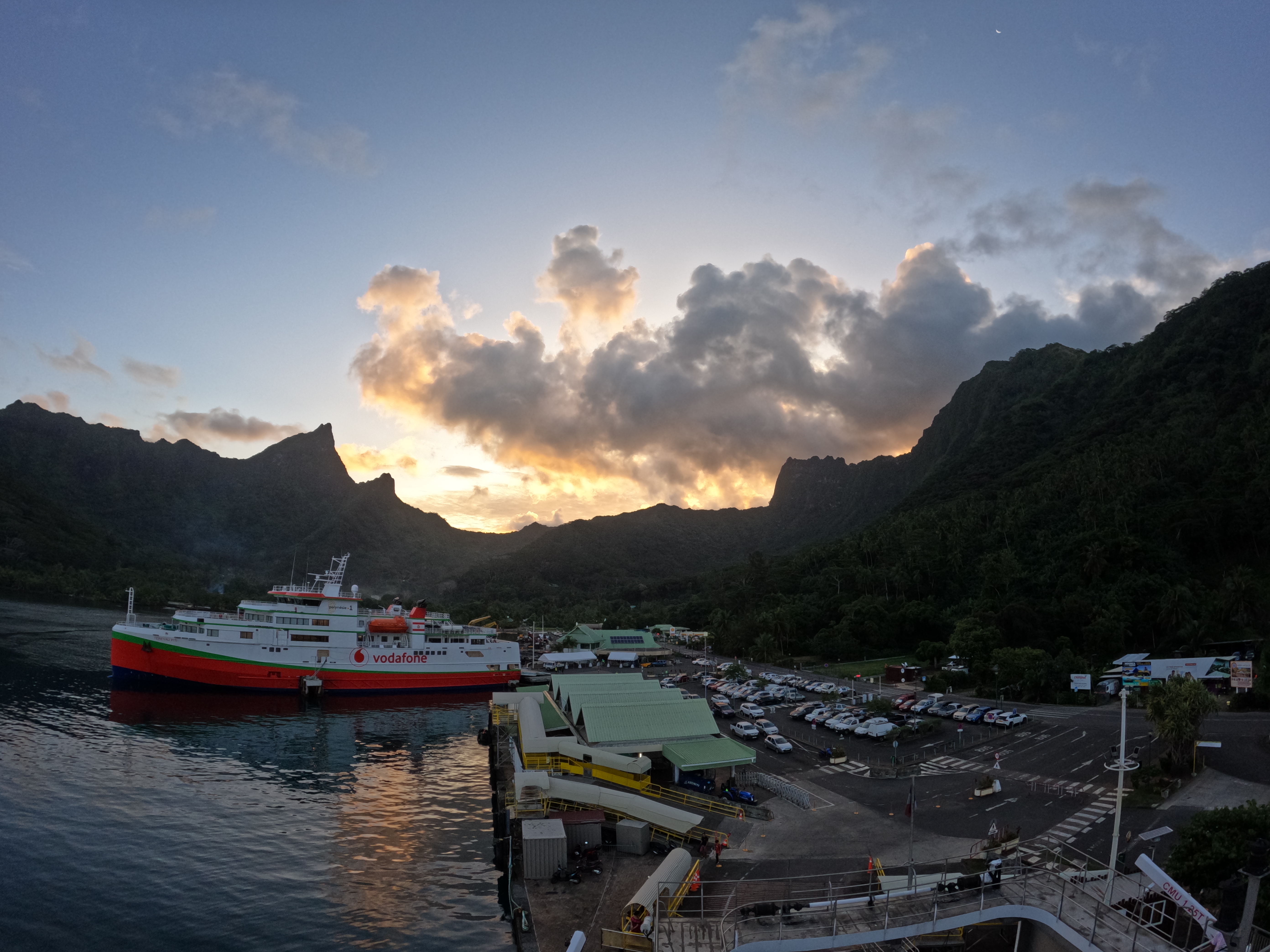 2022 Tahiti Taravao HXP - Day 4 (Kass's Birthday, Swimming with Sharks & Stingrays, Motu Fareone Island, Making Motu Fareone (E'ia Ota), Catching Crabs for 'Alca-Crab', Dance Party on Ferry to Tahiti, Catching Geckos)