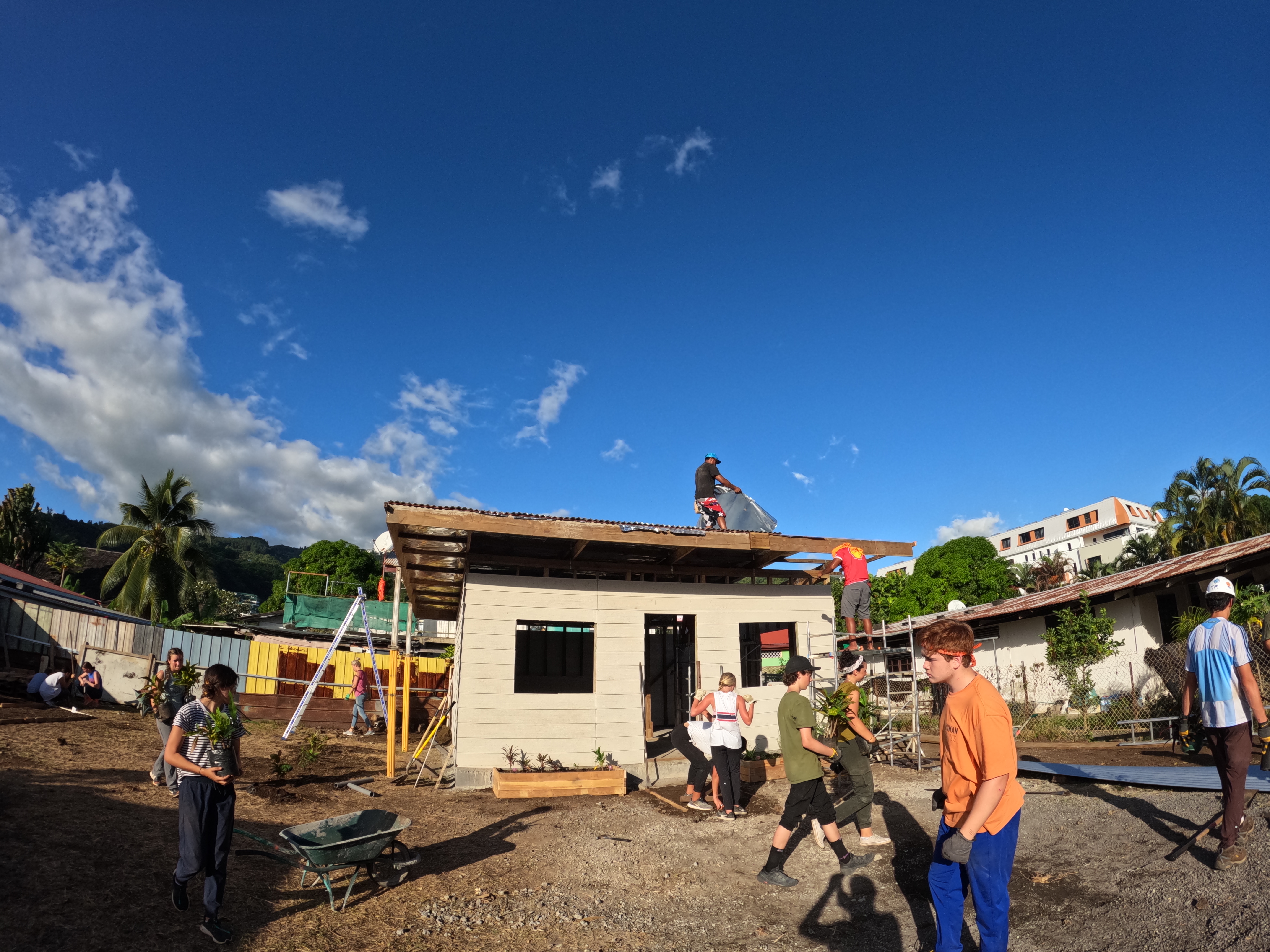 2022 Tahiti Taravao HXP - Day 13 (Work Site Day 6, National TV Station Shows Up to Film, Adding the Roof, Turtle Dies, Testimony Meeting with the Papara Ward & ❤ Bishop Taylor ❤, Shell Necklace Gifts, Tytan Teaching Spikeball (Spiceball!))