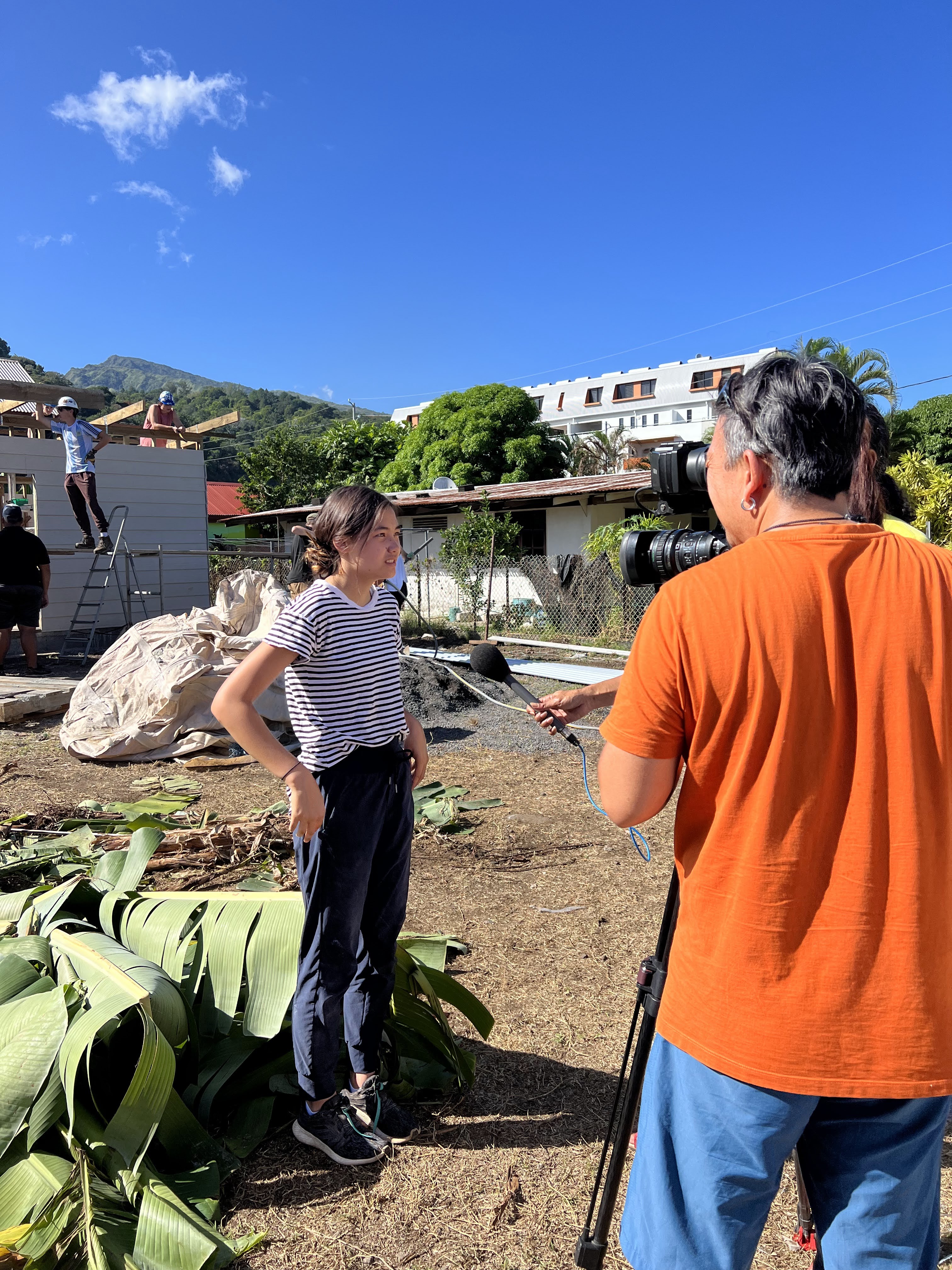 2022 Tahiti Taravao HXP - Day 13 (Work Site Day 6, National TV Station Shows Up to Film, Adding the Roof, Turtle Dies, Testimony Meeting with the Papara Ward & ❤ Bishop Taylor ❤, Shell Necklace Gifts, Tytan Teaching Spikeball (Spiceball!))