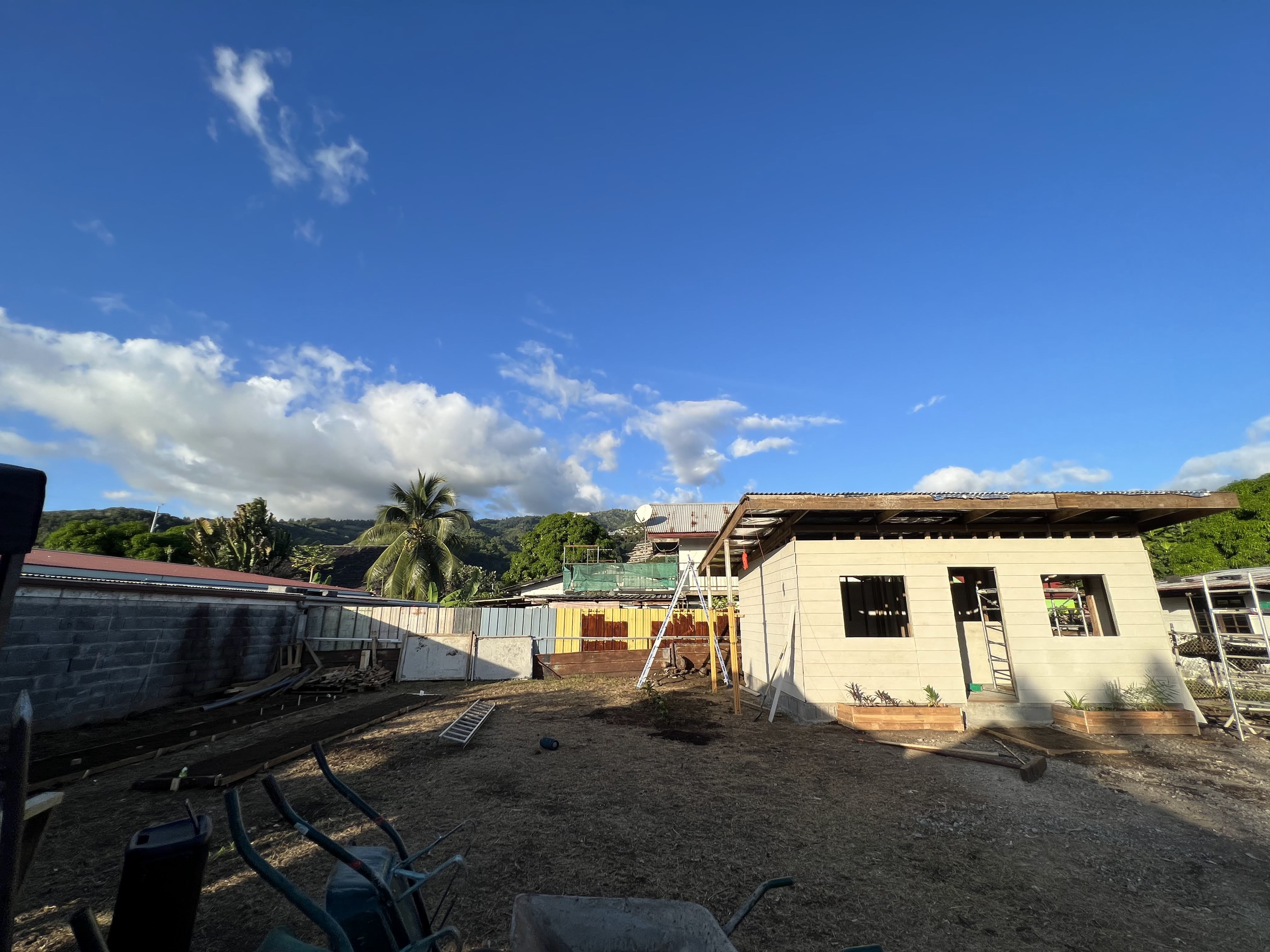2022 Tahiti Taravao HXP - Day 13 (Work Site Day 6, National TV Station Shows Up to Film, Adding the Roof, Turtle Dies, Testimony Meeting with the Papara Ward & ❤ Bishop Taylor ❤, Shell Necklace Gifts, Tytan Teaching Spikeball (Spiceball!))