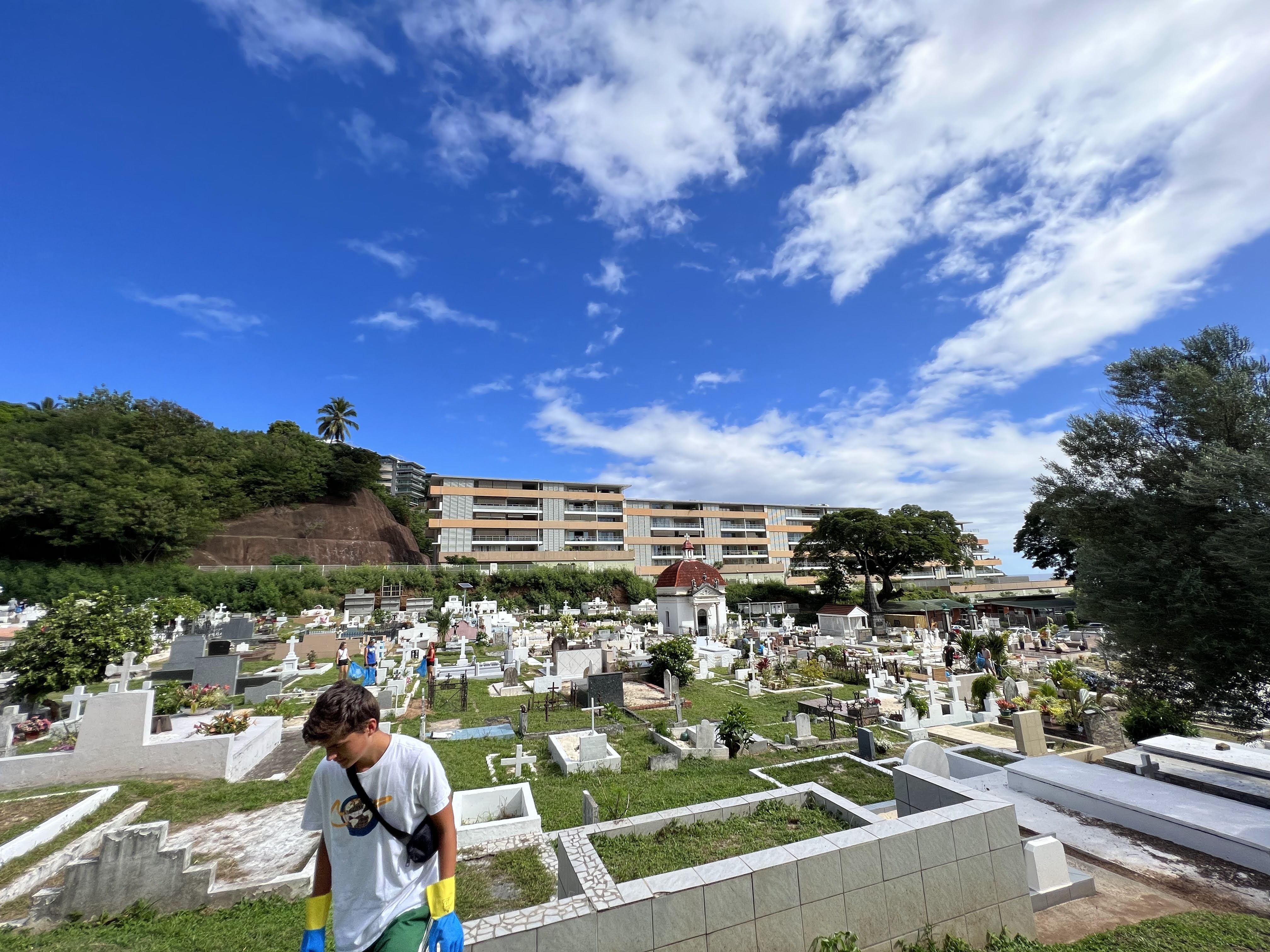 2022 Tahiti Taravao HXP - Day 14 (Cleaning up Papeete Urania Cemetery, Ordering 