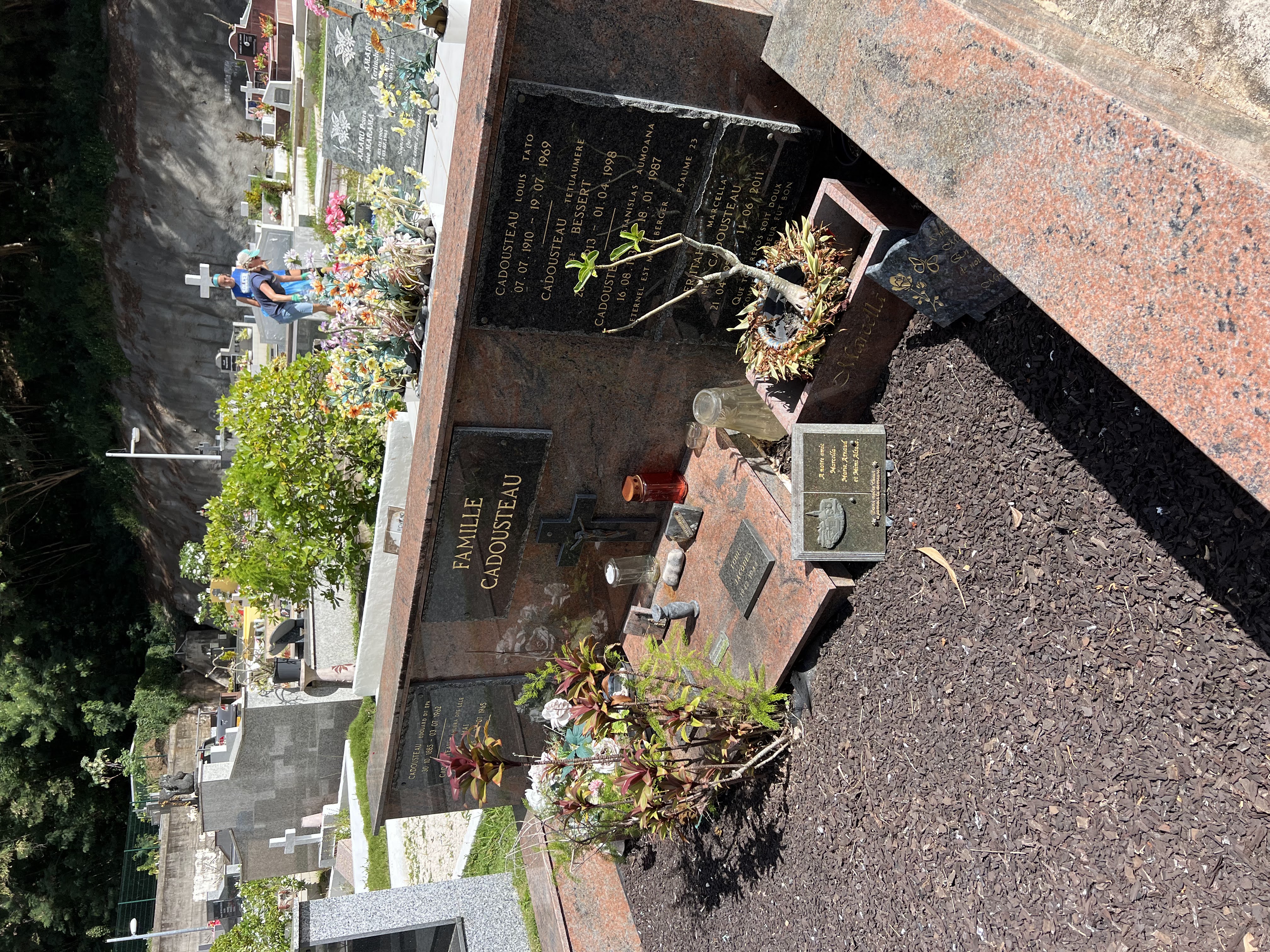 2022 Tahiti Taravao HXP - Day 14 (Cleaning up Papeete Urania Cemetery, Ordering 