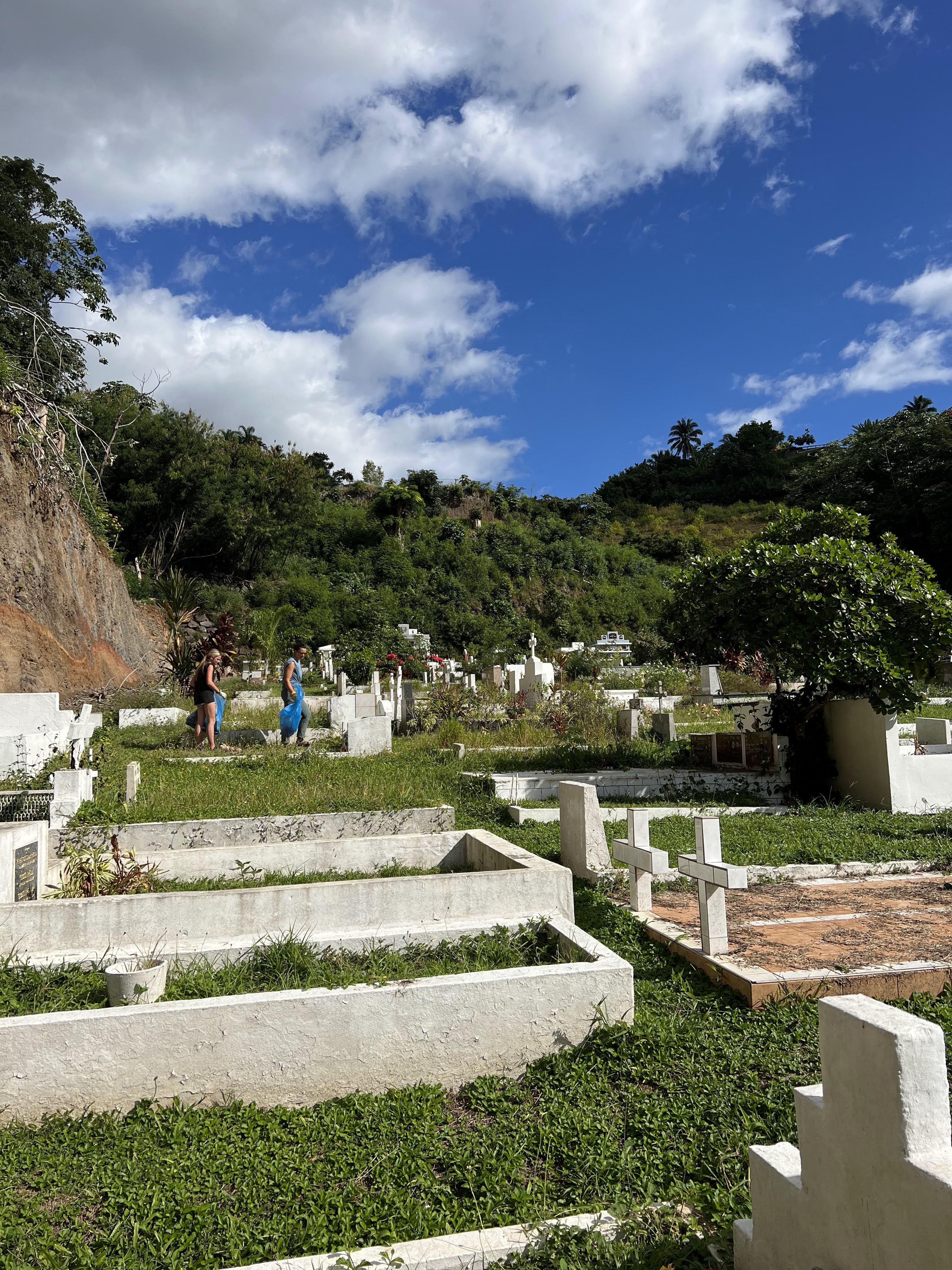 2022 Tahiti Taravao HXP - Day 14 (Cleaning up Papeete Urania Cemetery, Ordering 