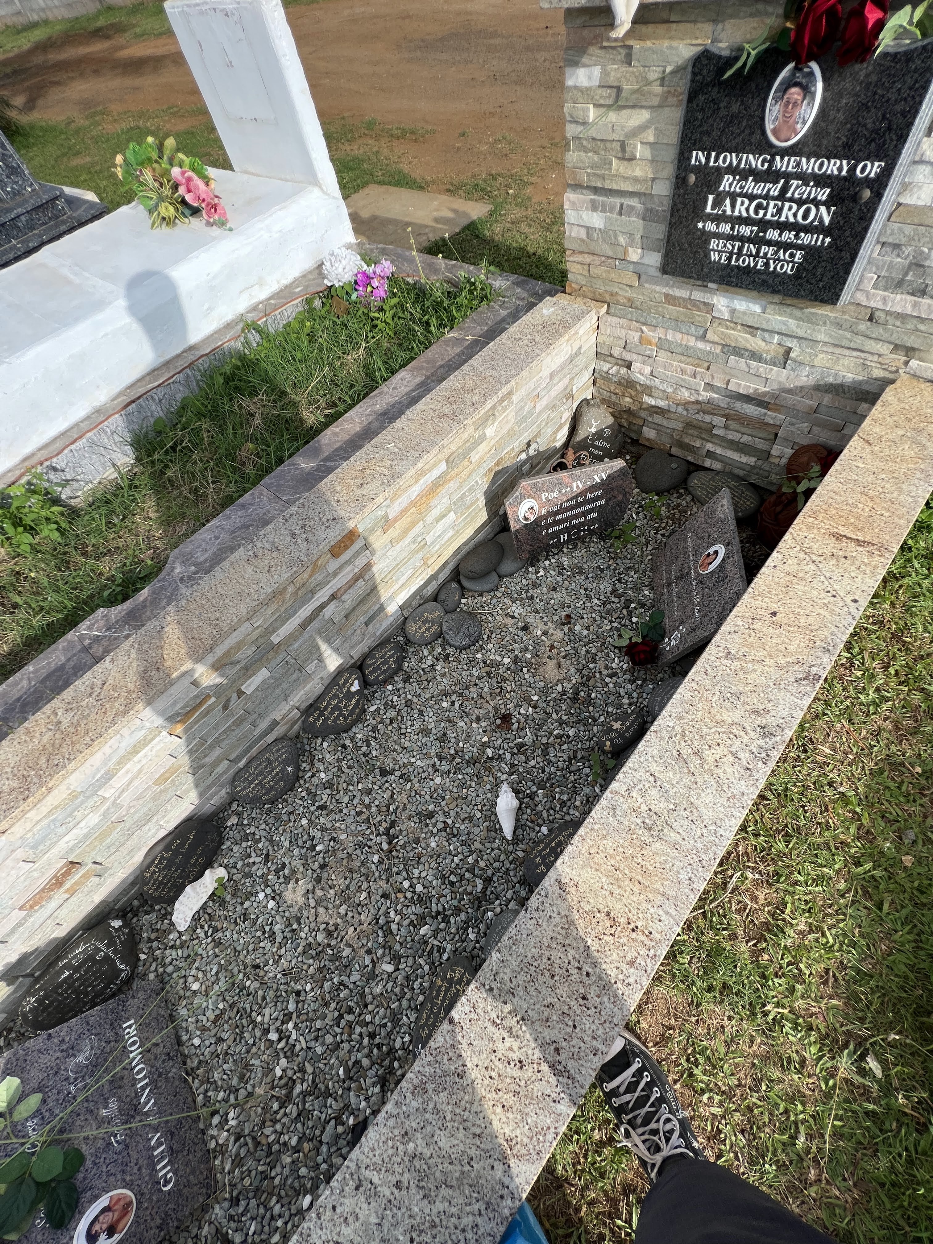 2022 Tahiti Taravao HXP - Day 14 (Cleaning up Papeete Urania Cemetery, Ordering 