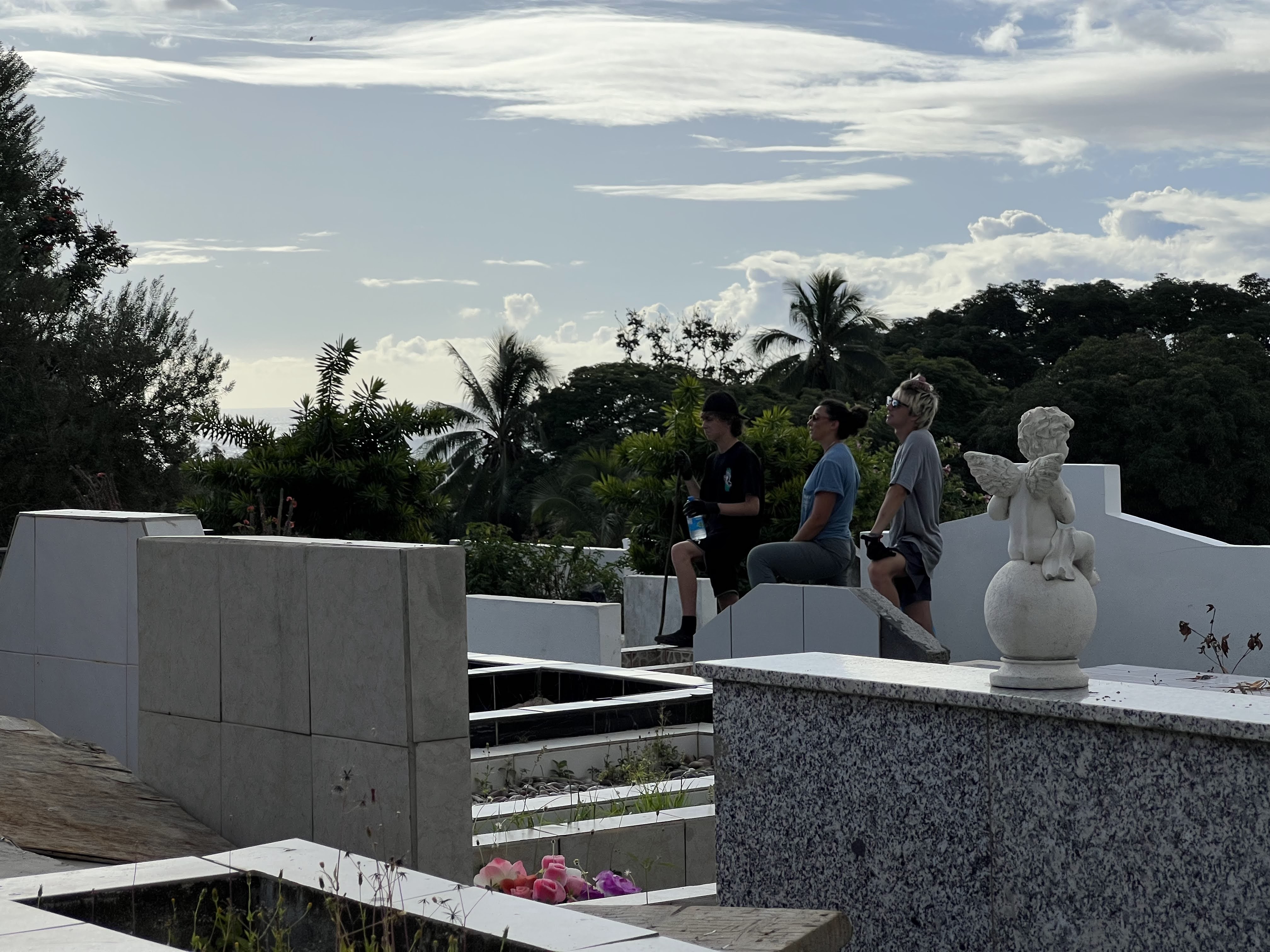 2022 Tahiti Taravao HXP - Day 14 (Cleaning up Papeete Urania Cemetery, Ordering 