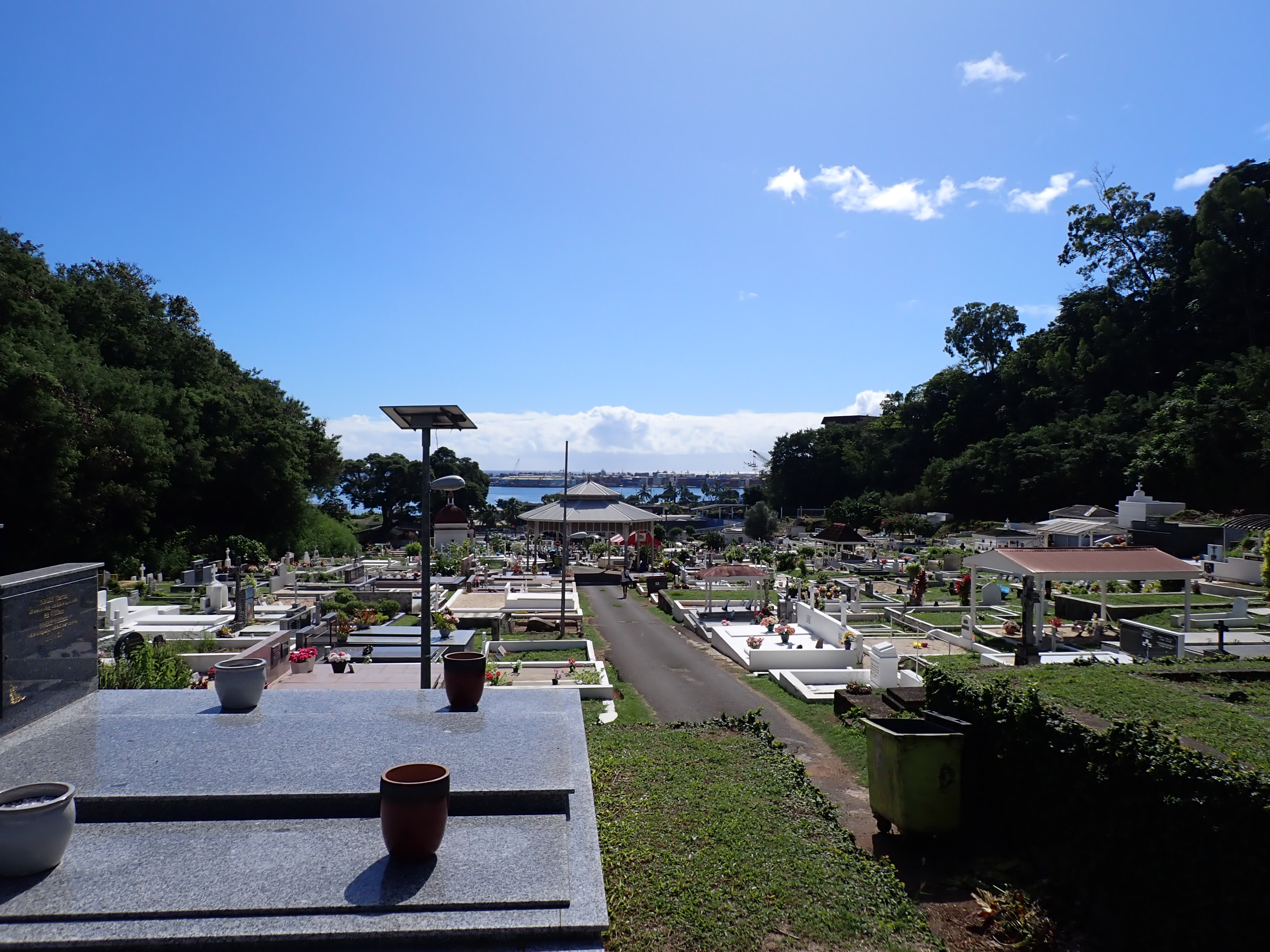 2022 Tahiti Taravao HXP - Day 14 (Cleaning up Papeete Urania Cemetery, Ordering 