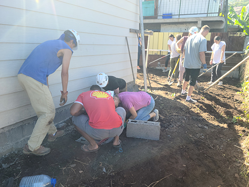 2022 Tahiti Taravao HXP - Day 13 (Work Site Day 6, National TV Station Shows Up to Film, Adding the Roof, Turtle Dies, Testimony Meeting with the Papara Ward & ❤ Bishop Taylor ❤, Shell Necklace Gifts, Tytan Teaching Spikeball (Spiceball!))